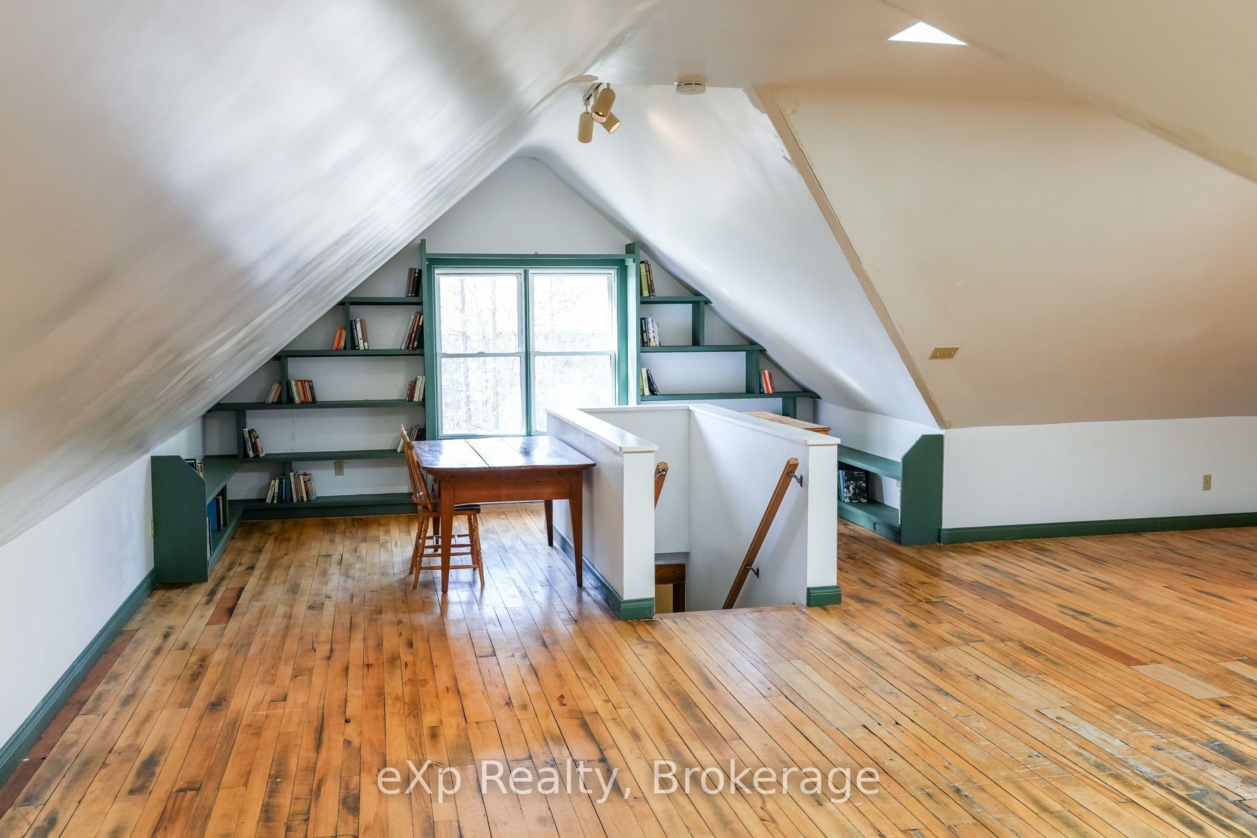845064 Deviation Road Property Photo 38