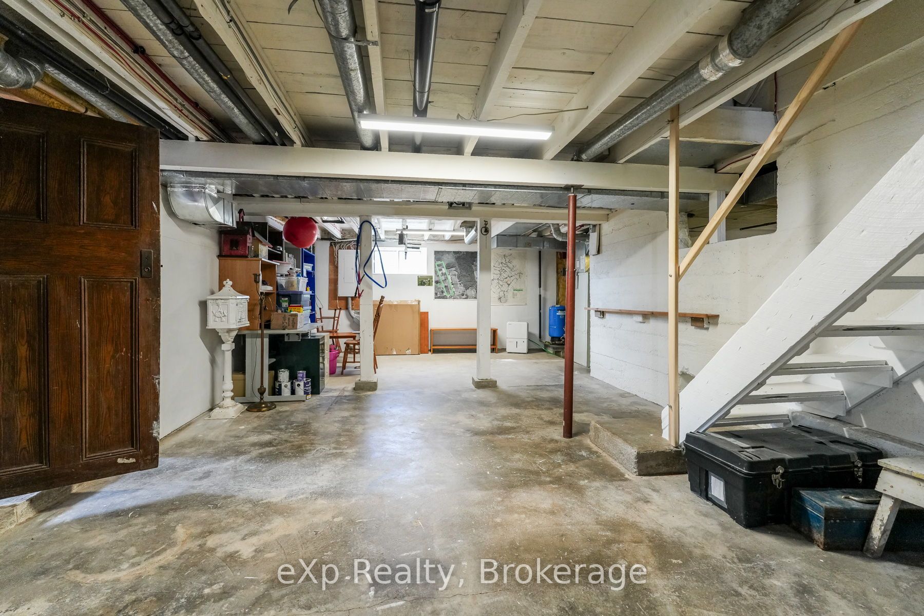 845064 Deviation Road Property Photo 39