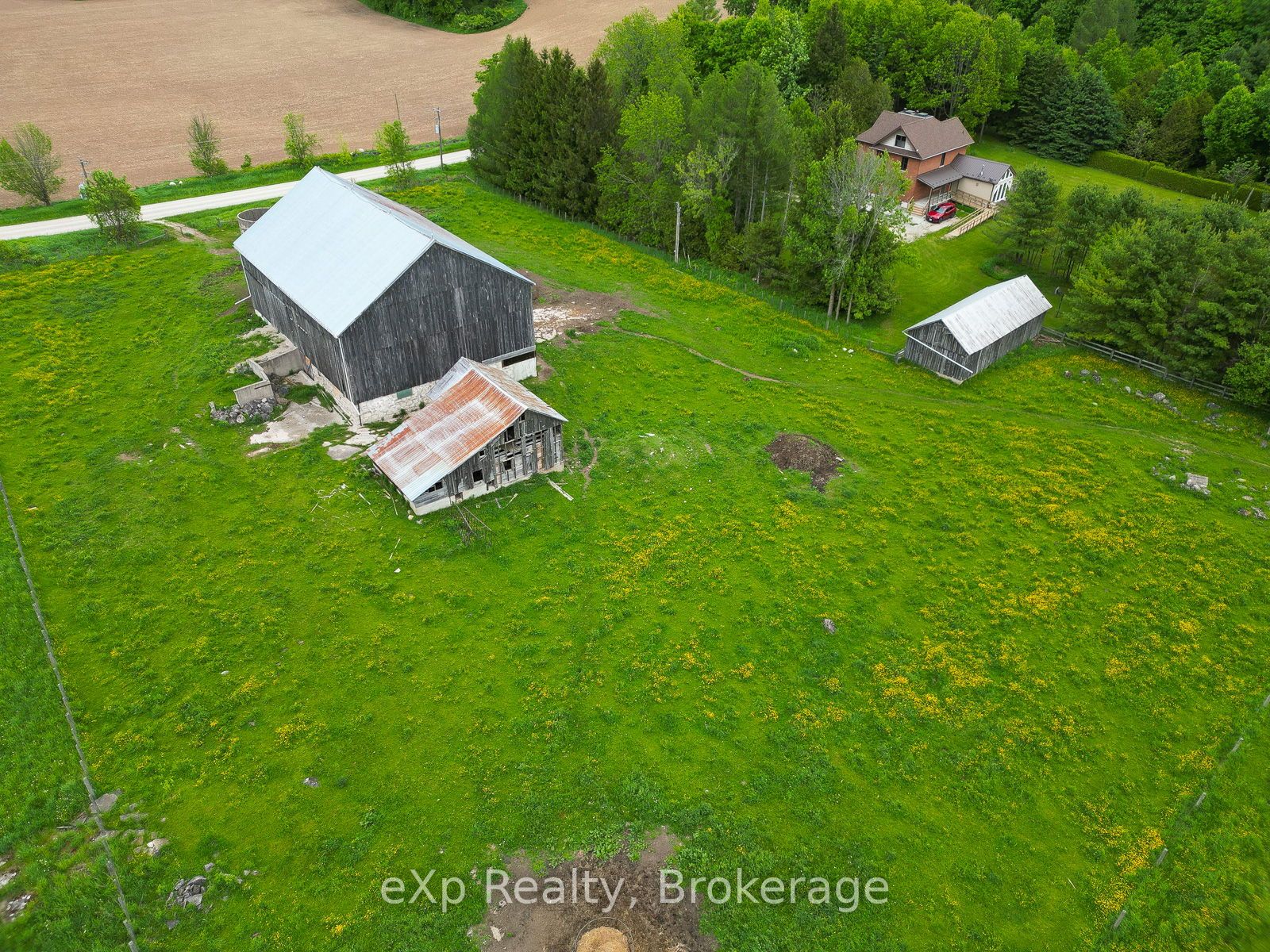 845064 Deviation Road Property Photo 47