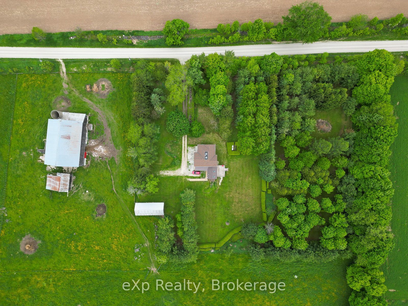845064 Deviation Road Property Photo 48