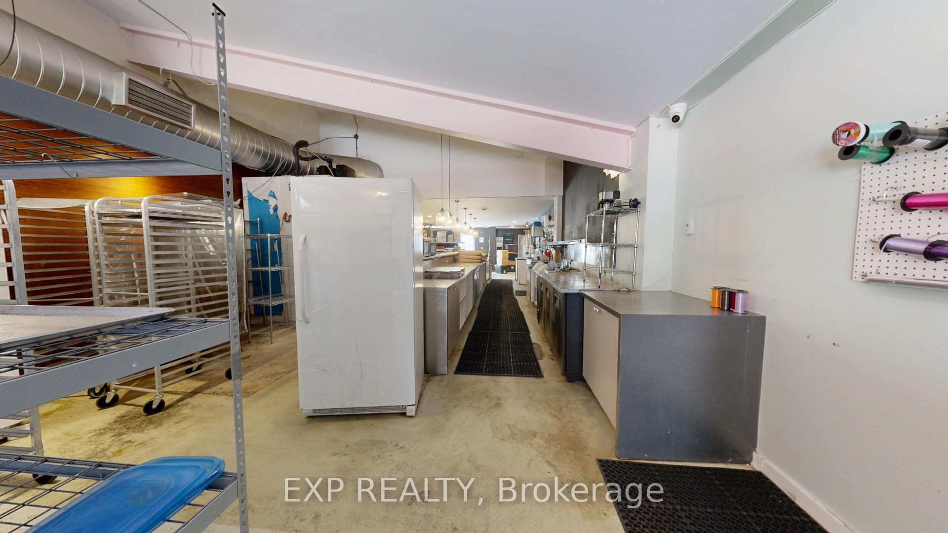 #102 - 222 Wellington Street Property Photo 11