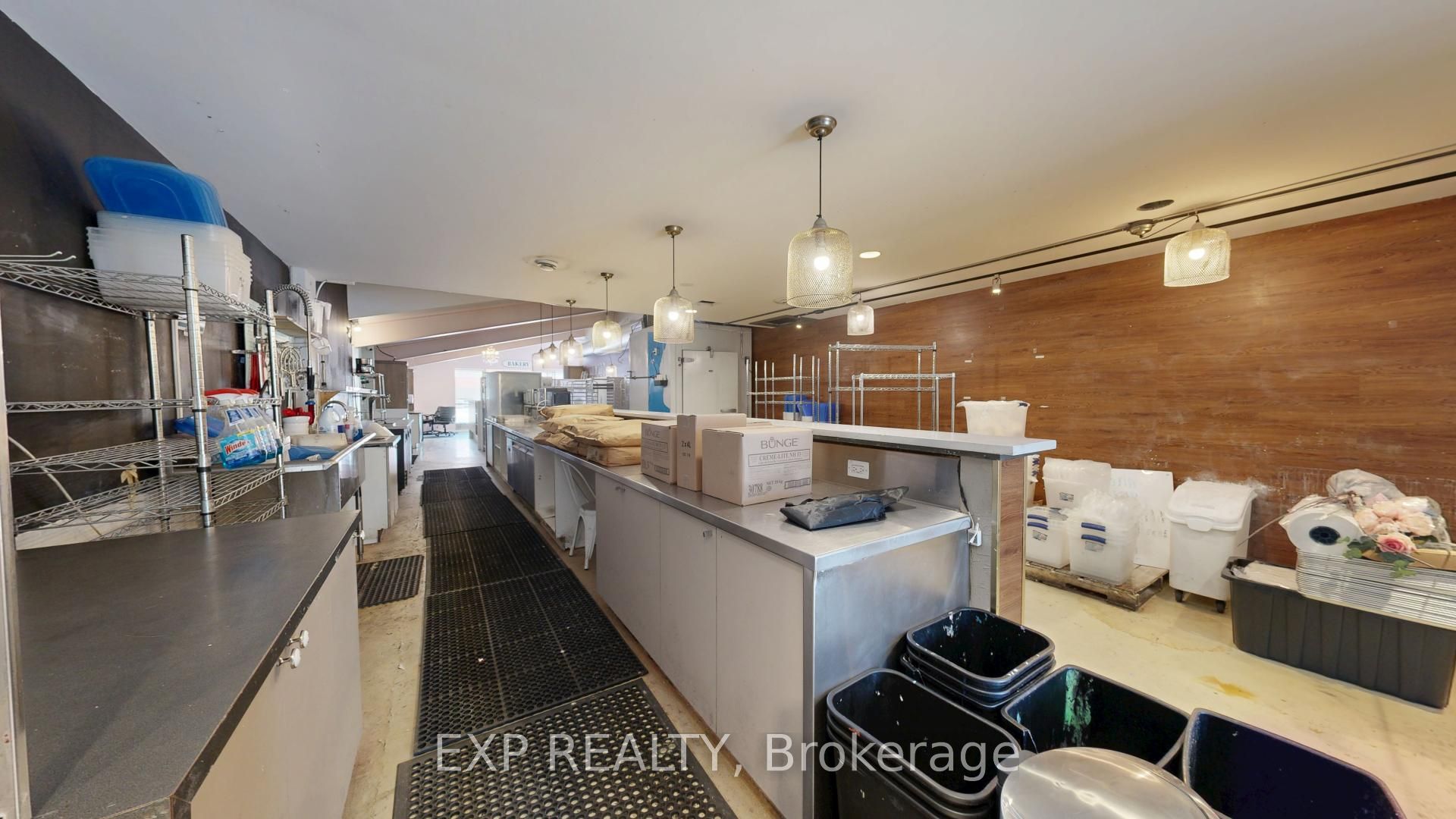 #102 - 222 Wellington Street Property Photo 14