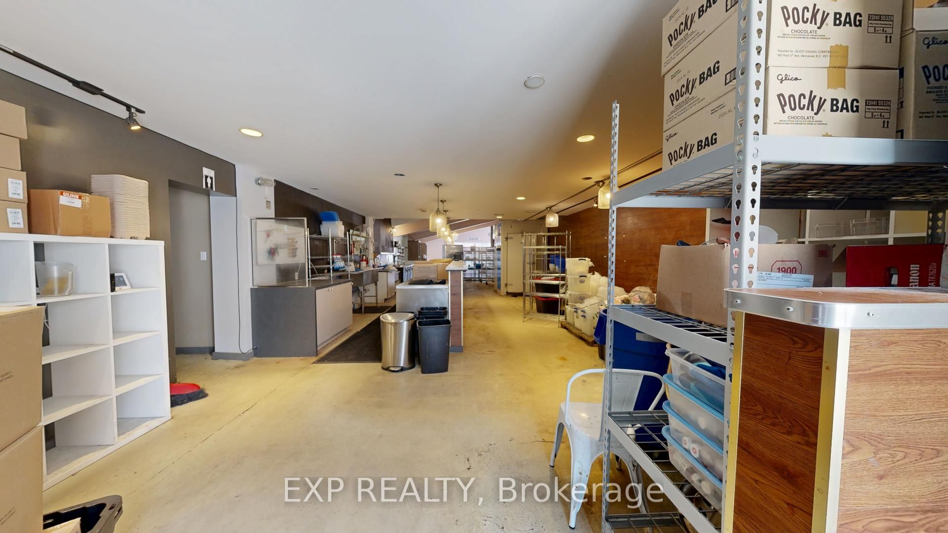 #102 - 222 Wellington Street Property Photo 18
