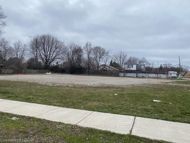 219 Commissioners Road Property Photo 1
