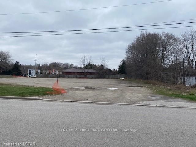 219 Commissioners Road Property Photo 3