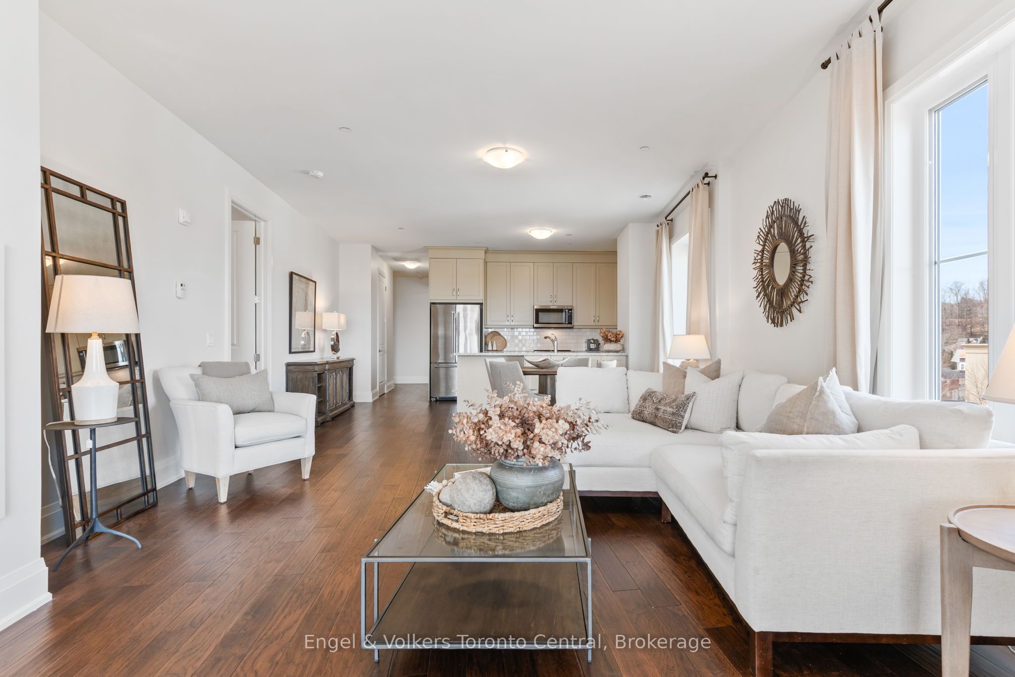 80 9th Street E 404 Property Photo 16