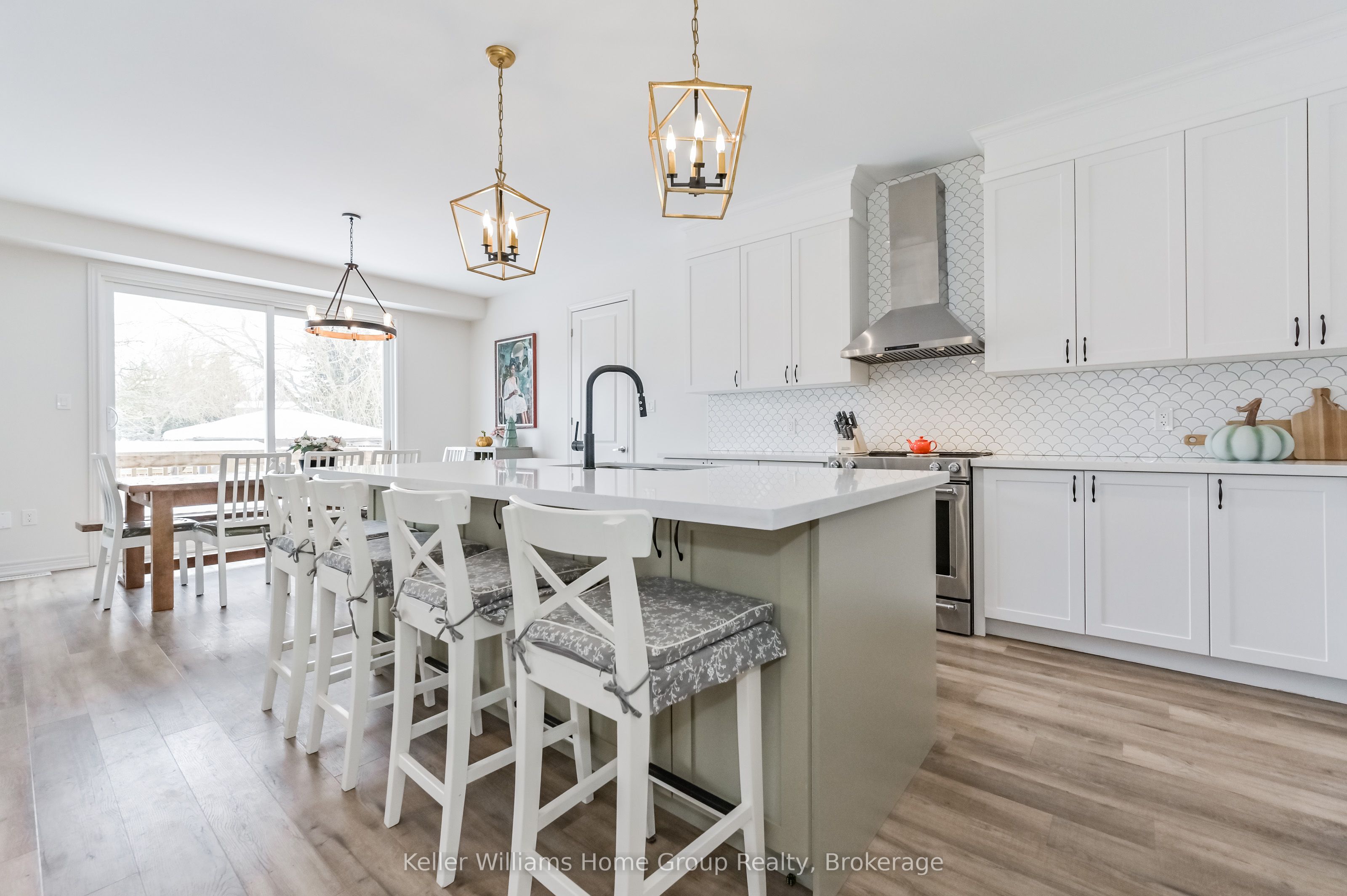 136 Harpin Way Property Photo 12