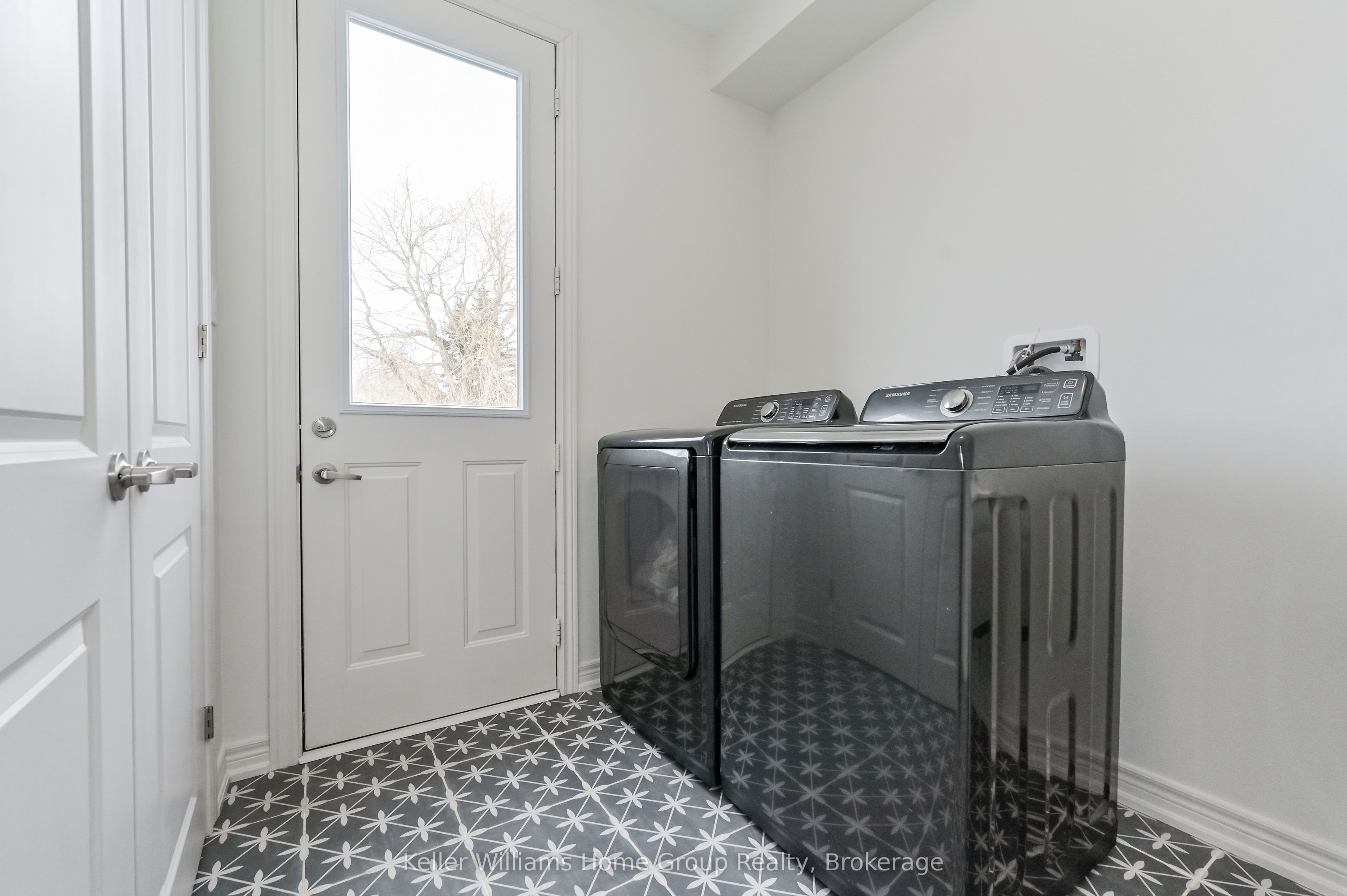 136 Harpin Way Property Photo 19