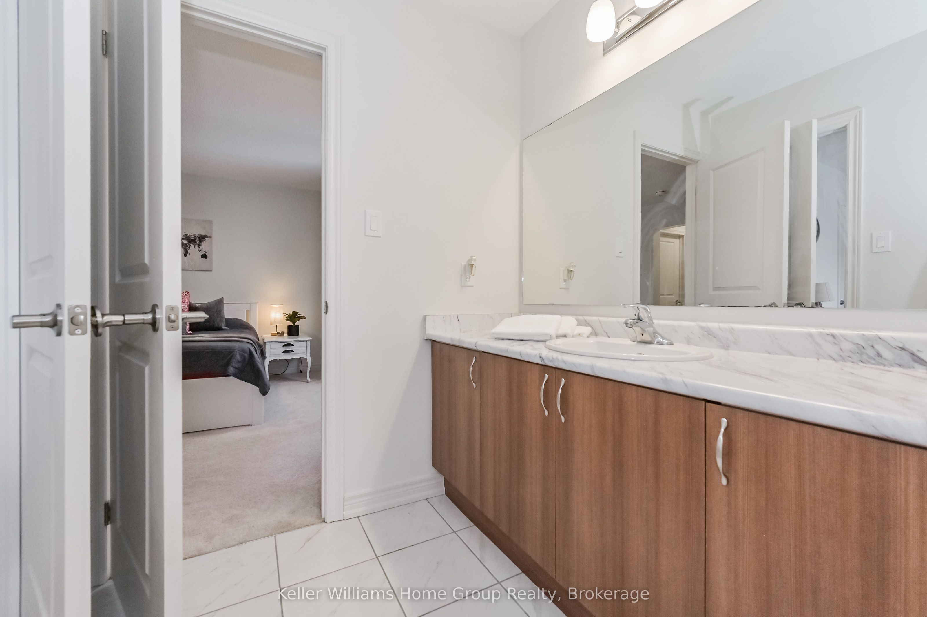 136 Harpin Way Property Photo 28