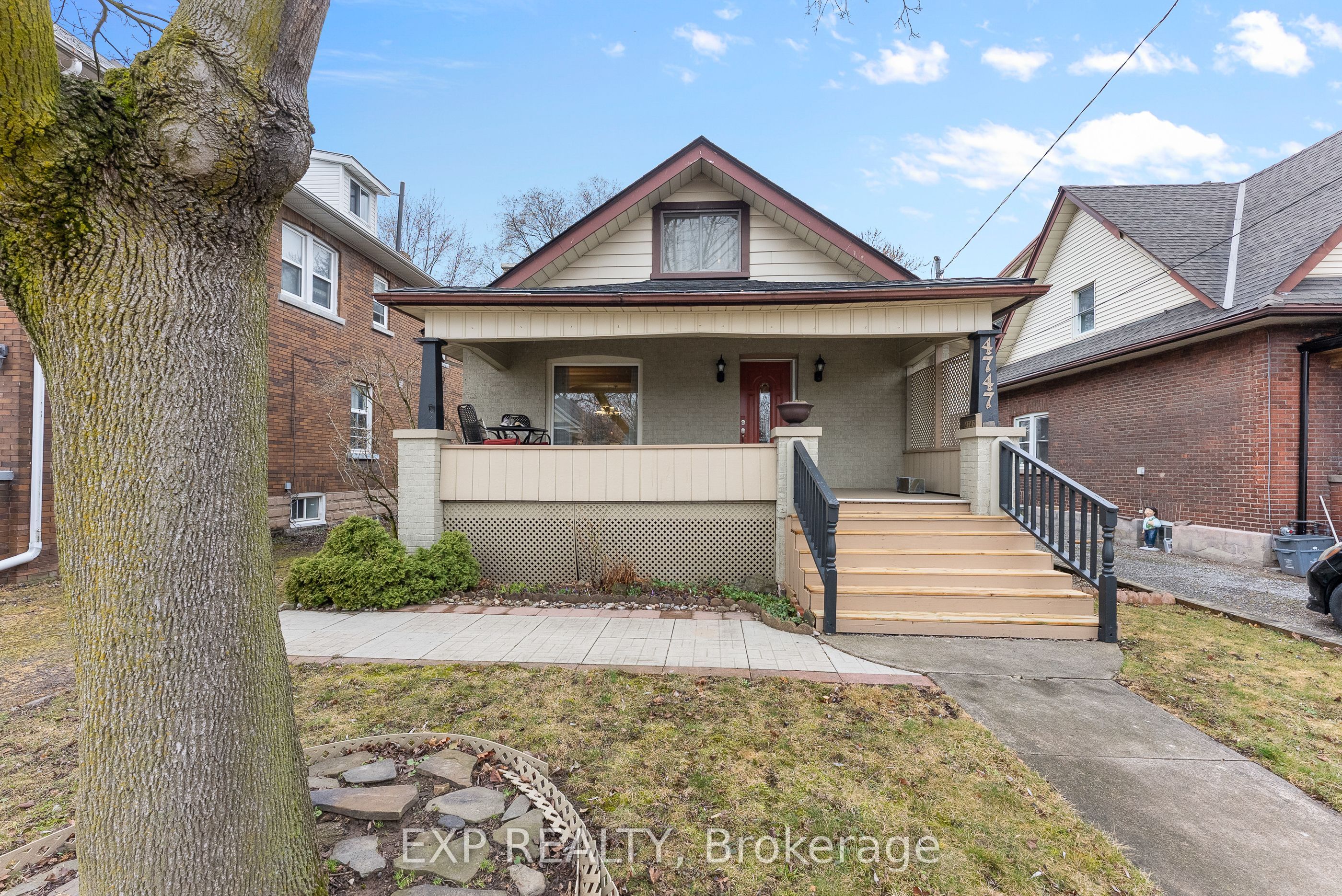 4747 Third Avenue Property Photo