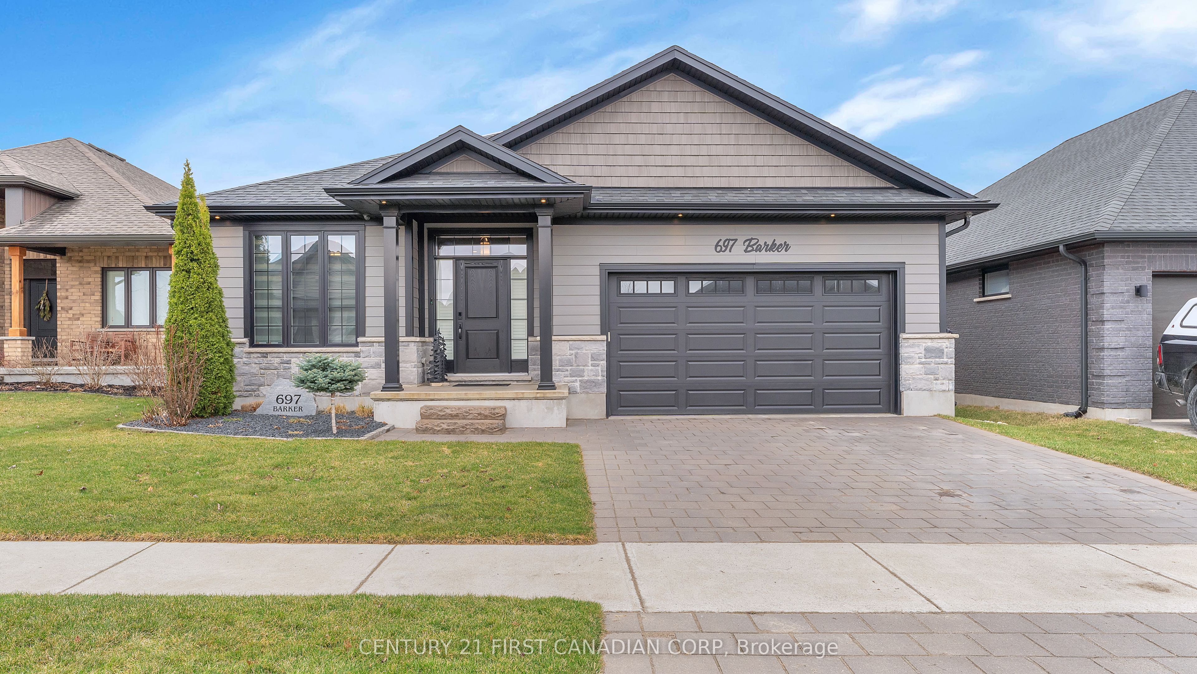 697 Barker St Property Photo 1