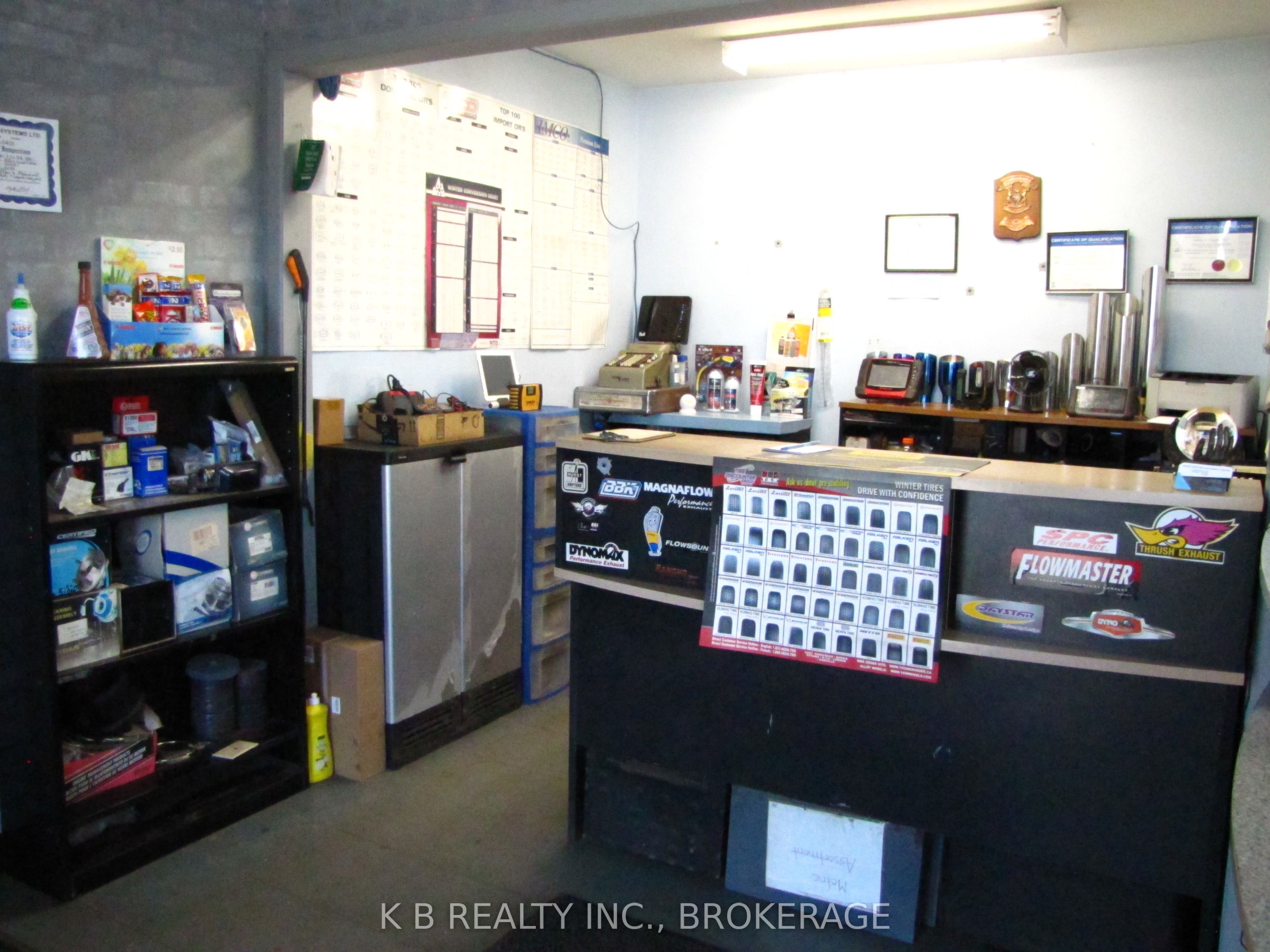 141 Industrial Boulevard Property Photo 3