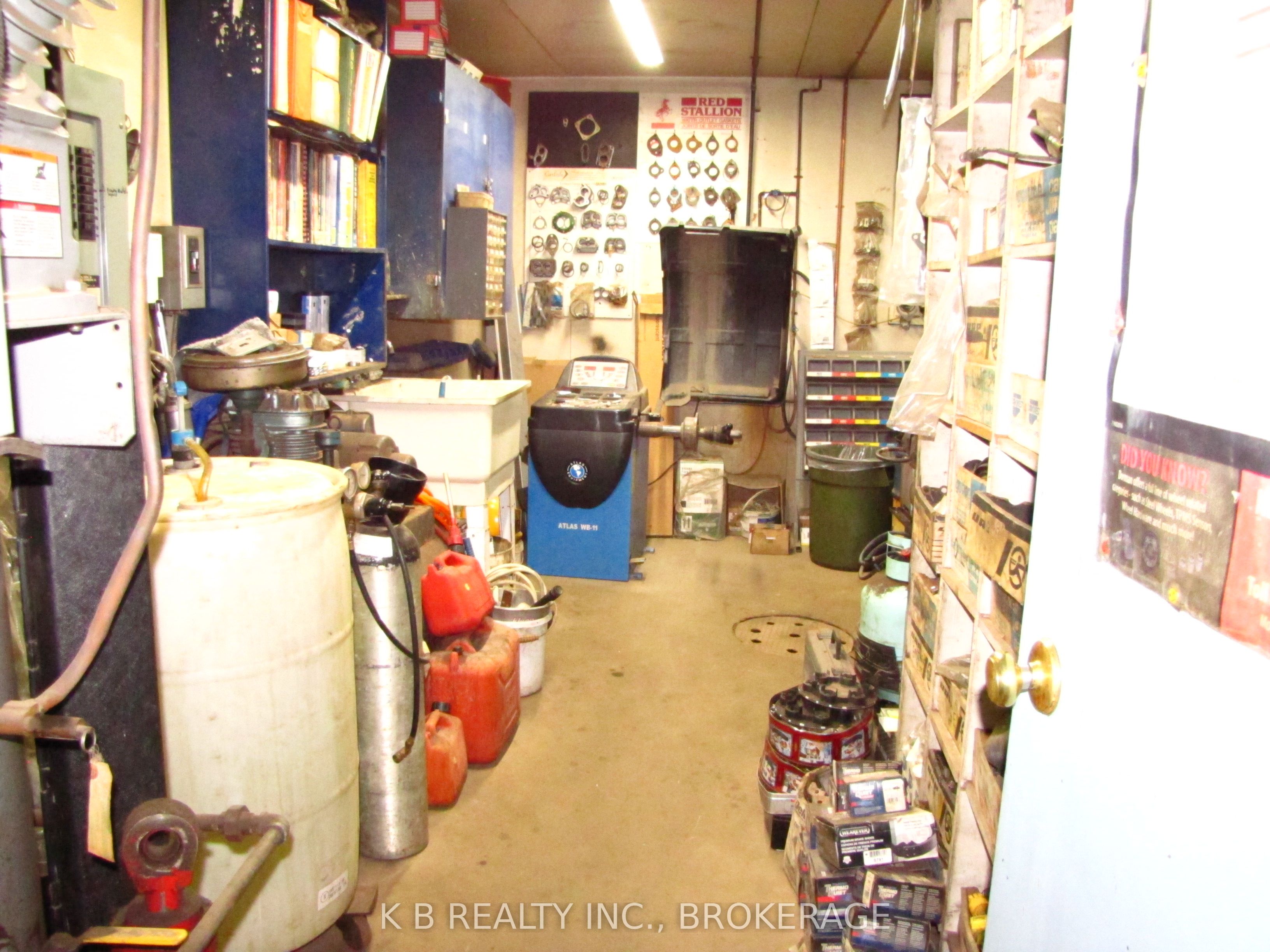 141 Industrial Boulevard Property Photo 6