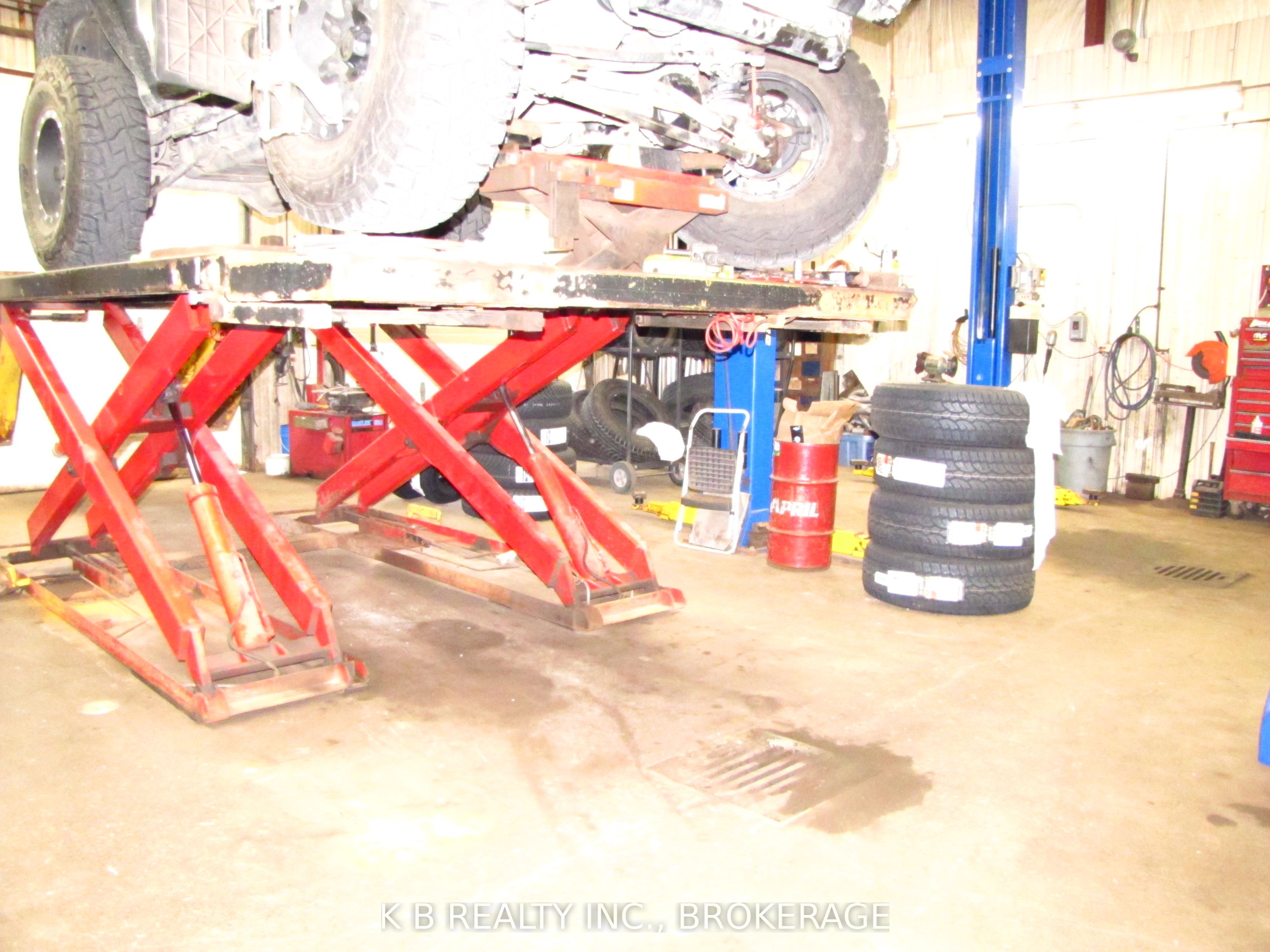 141 Industrial Boulevard Property Photo 8