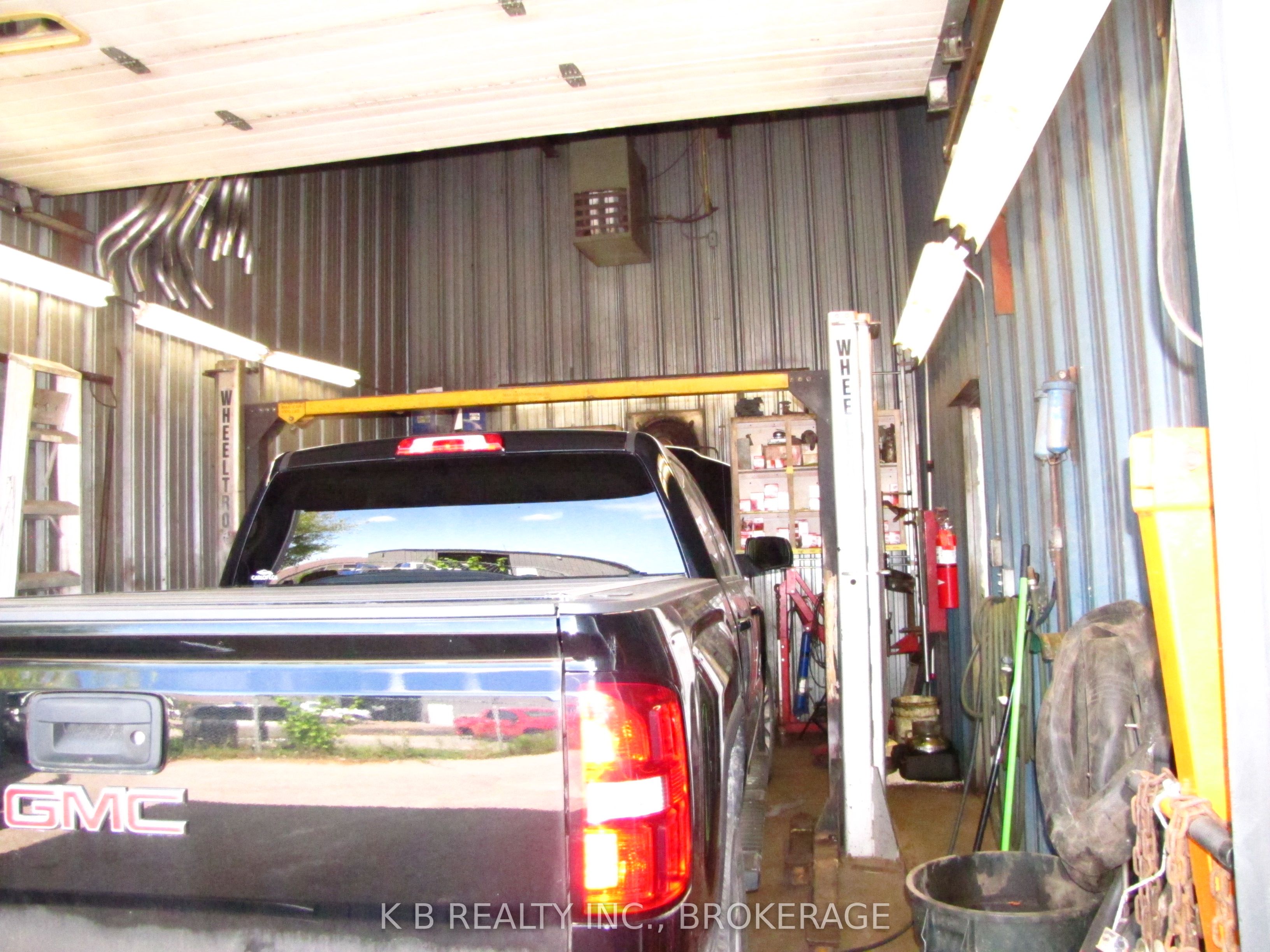 141 Industrial Boulevard Property Photo 10