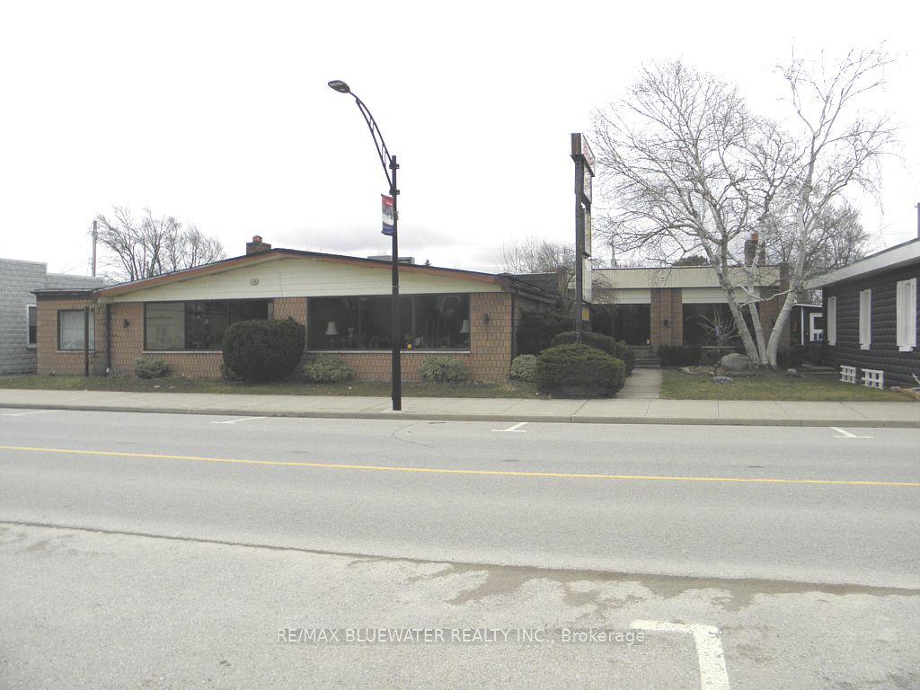 93 Main Street Property Photo