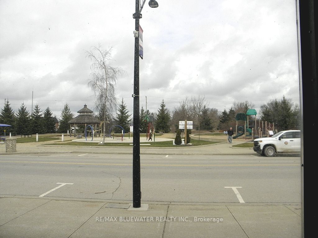 93 Main Street Property Photo 4
