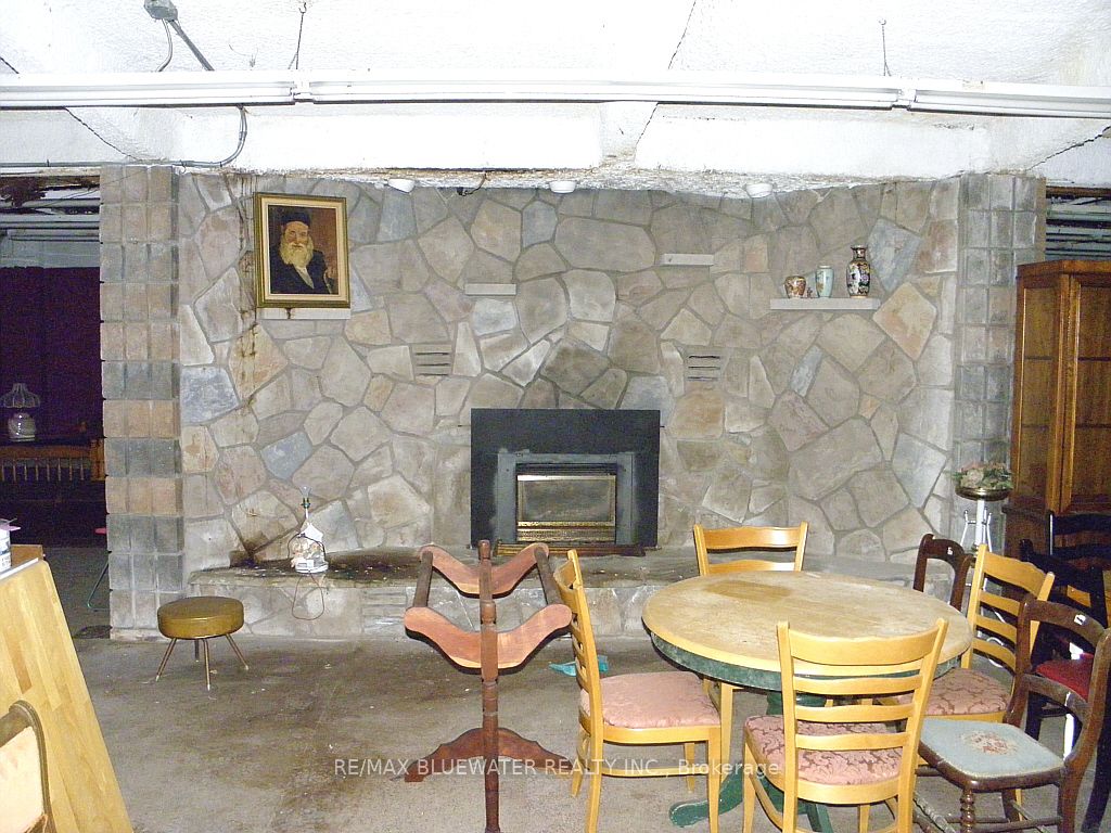 93 Main Street Property Photo 7