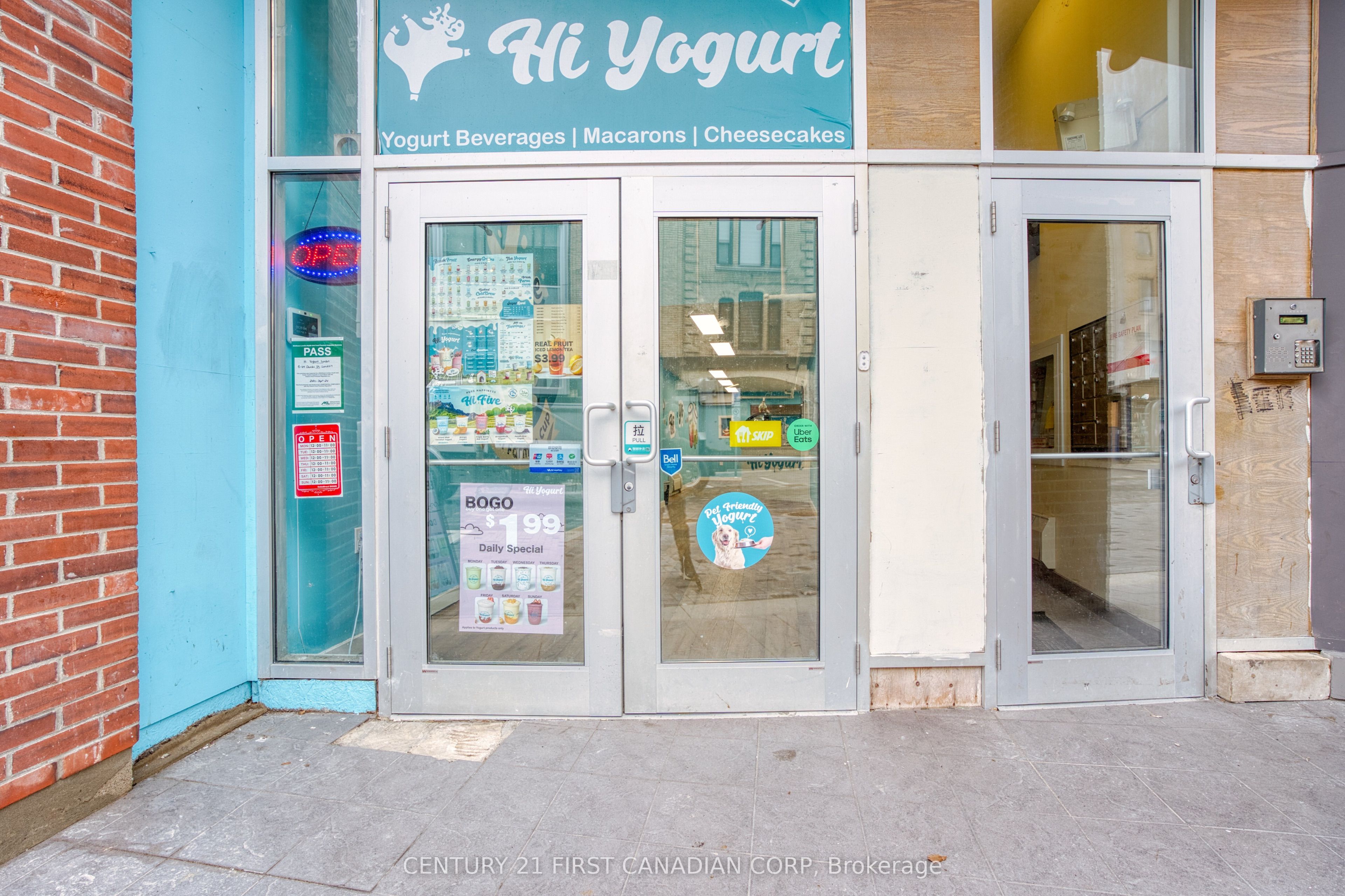#b - 189 Dundas Street Property Photo 2