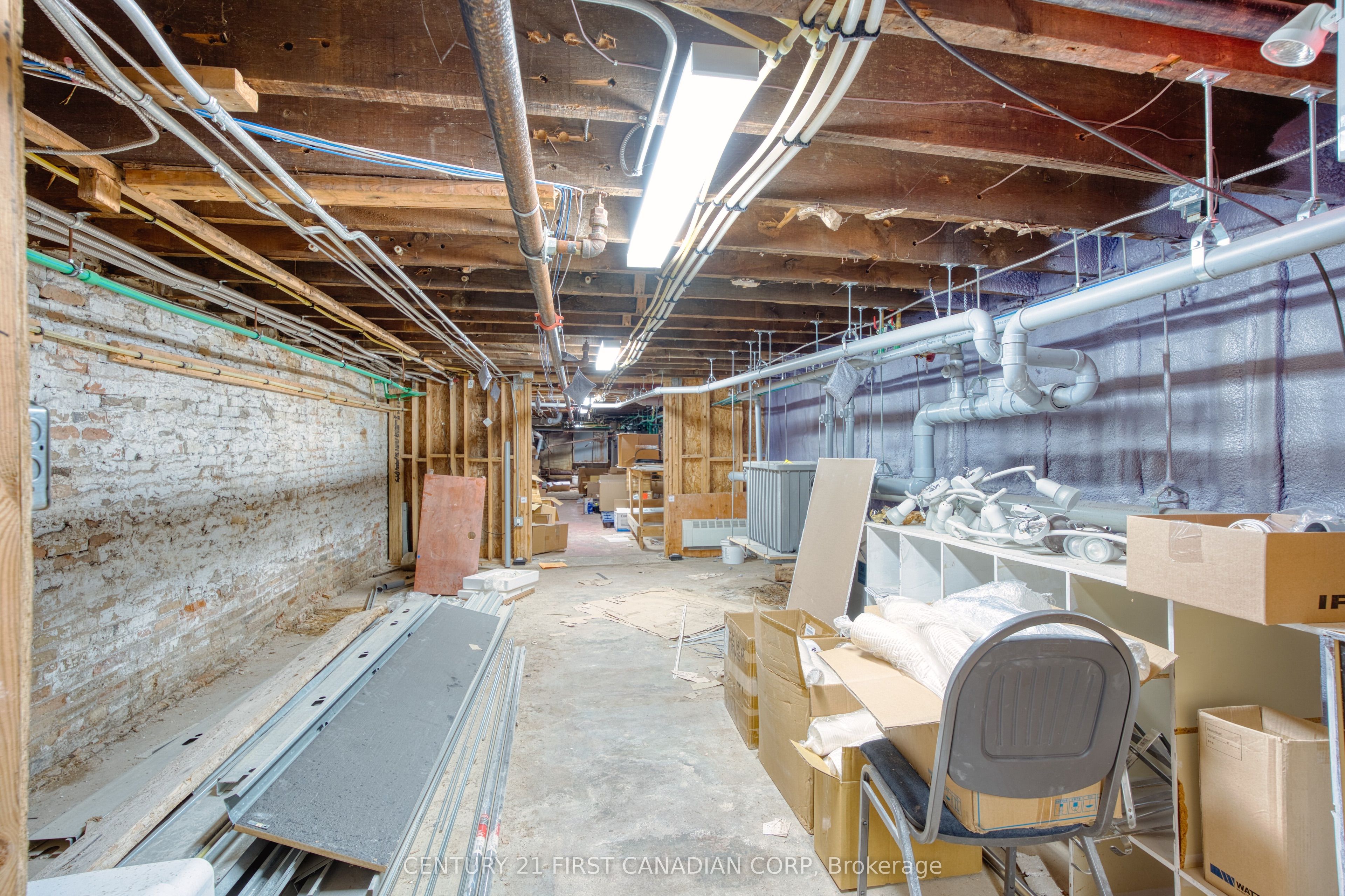 #b - 189 Dundas Street Property Photo 18