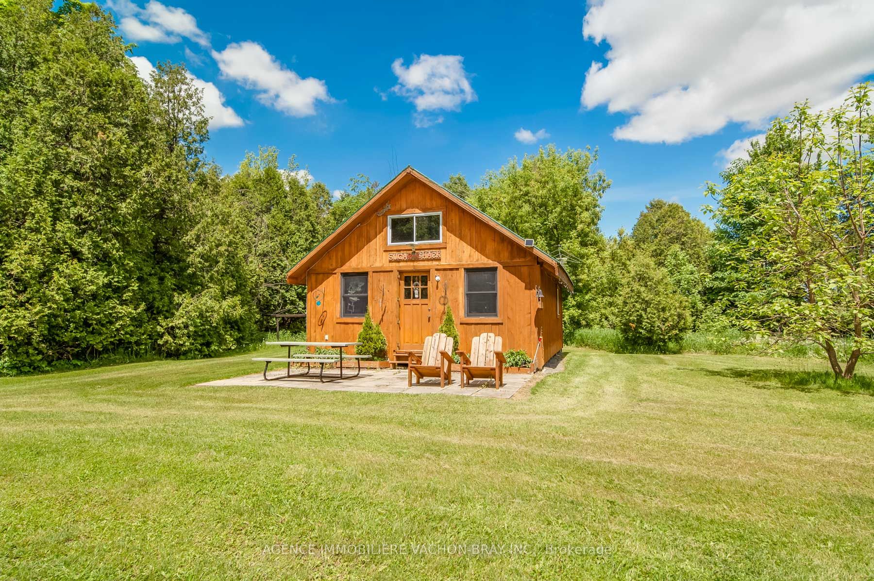 4020 4th Line Road Property Photo 5