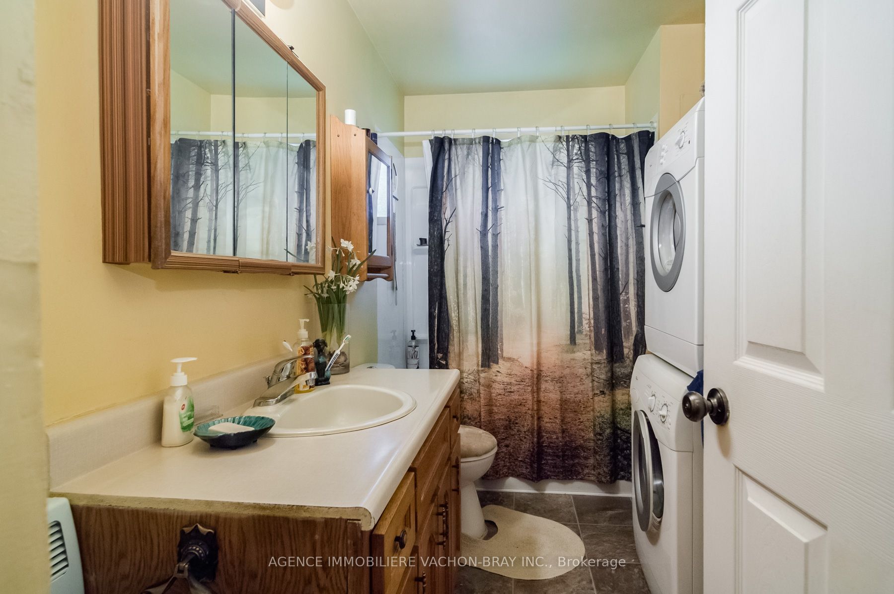 4020 4th Line Road Property Photo 11