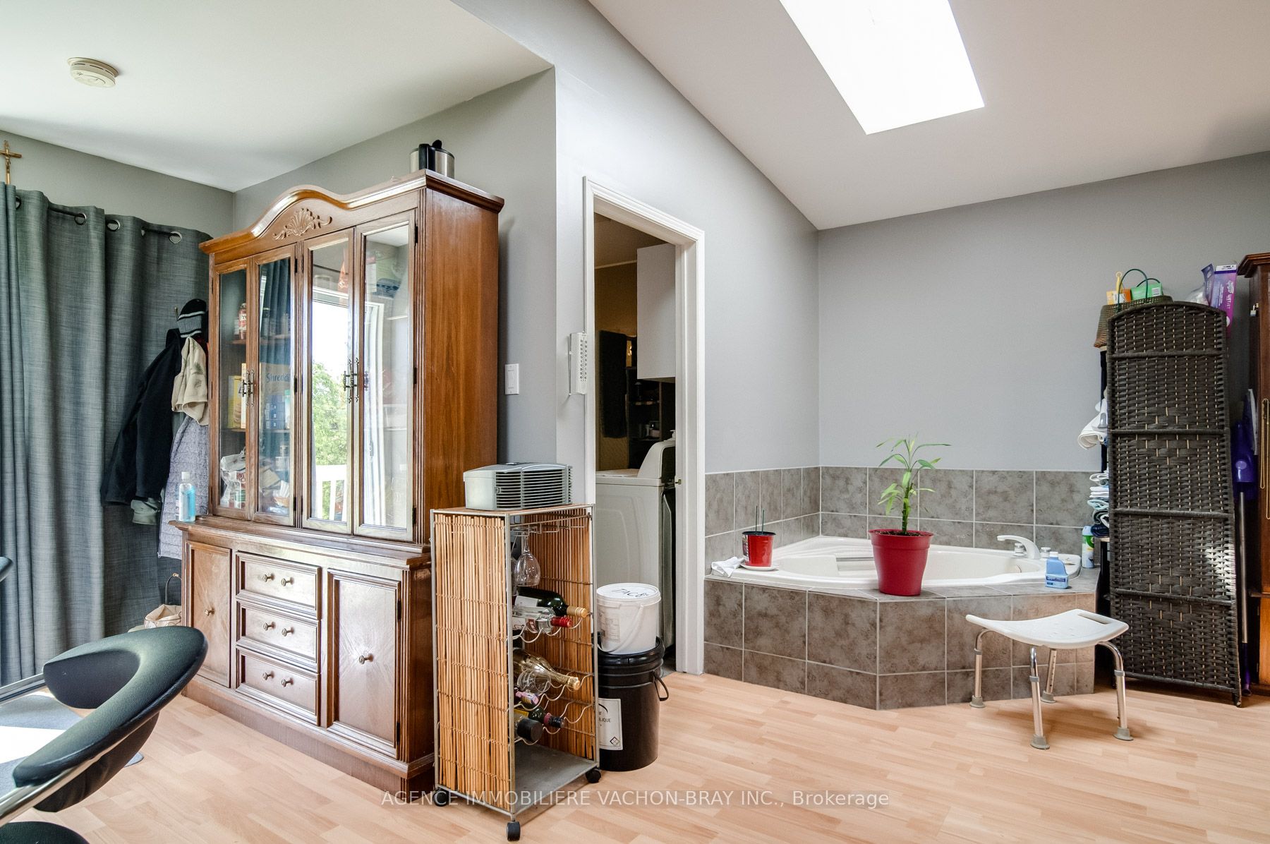 4020 4th Line Road Property Photo 17