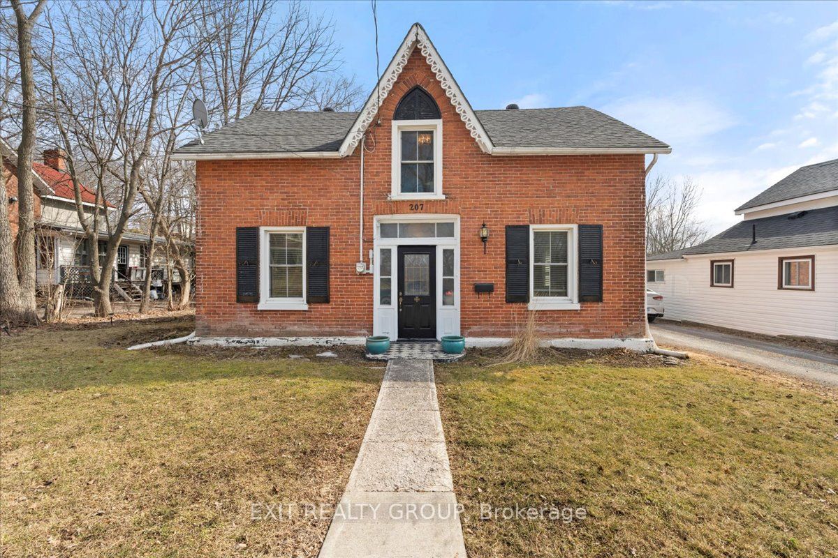 207 St Lawrence Street Property Photo