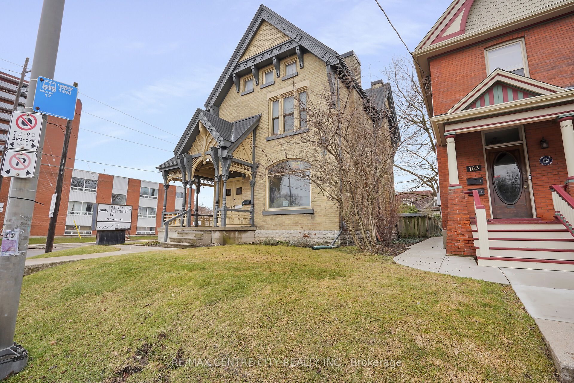 165 Oxford Street Property Photo 4