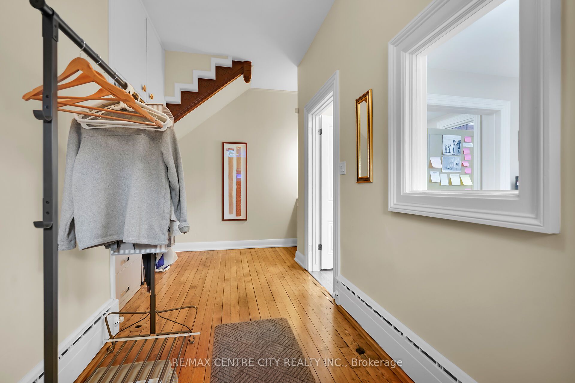 165 Oxford Street Property Photo 9