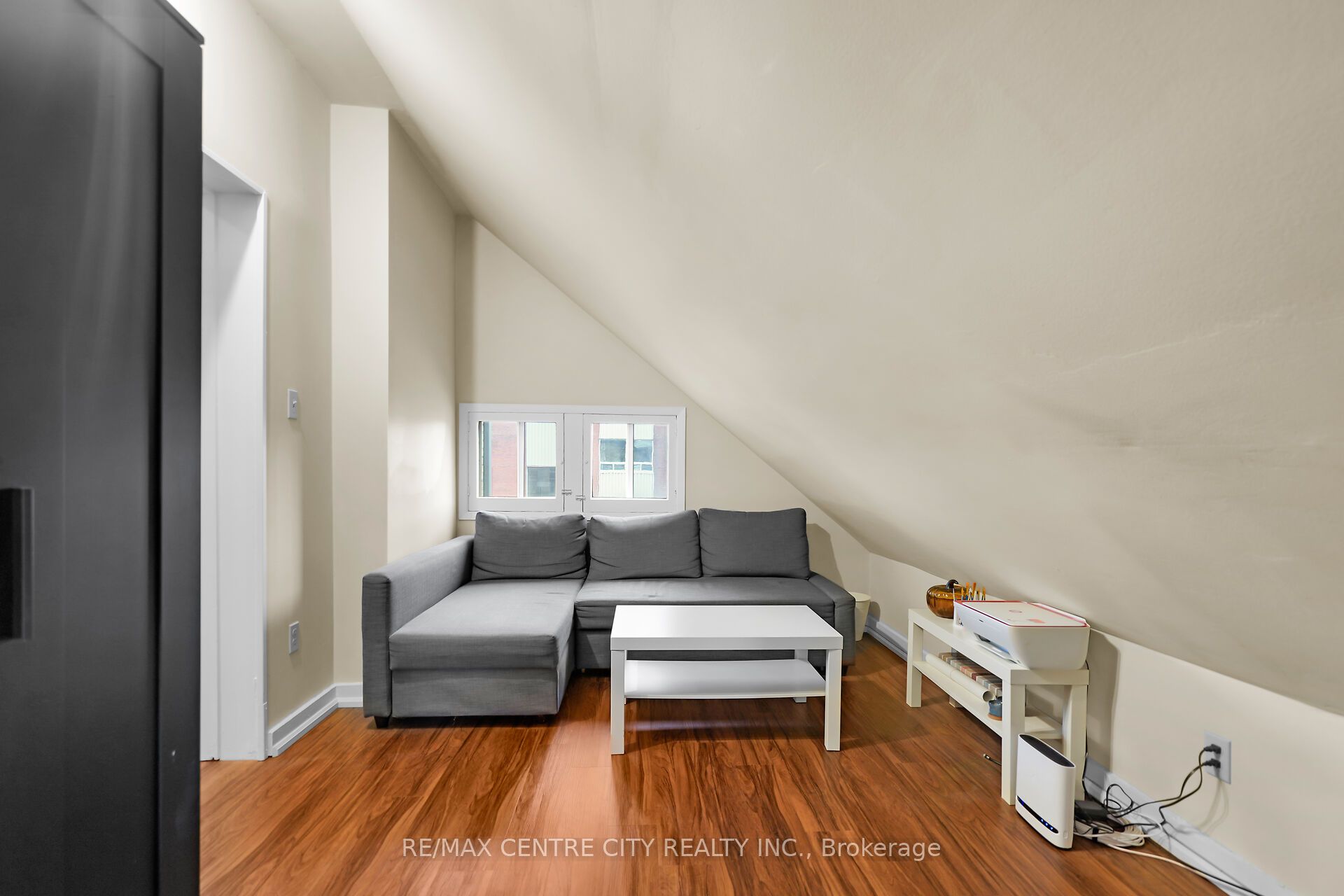 165 Oxford Street Property Photo 36