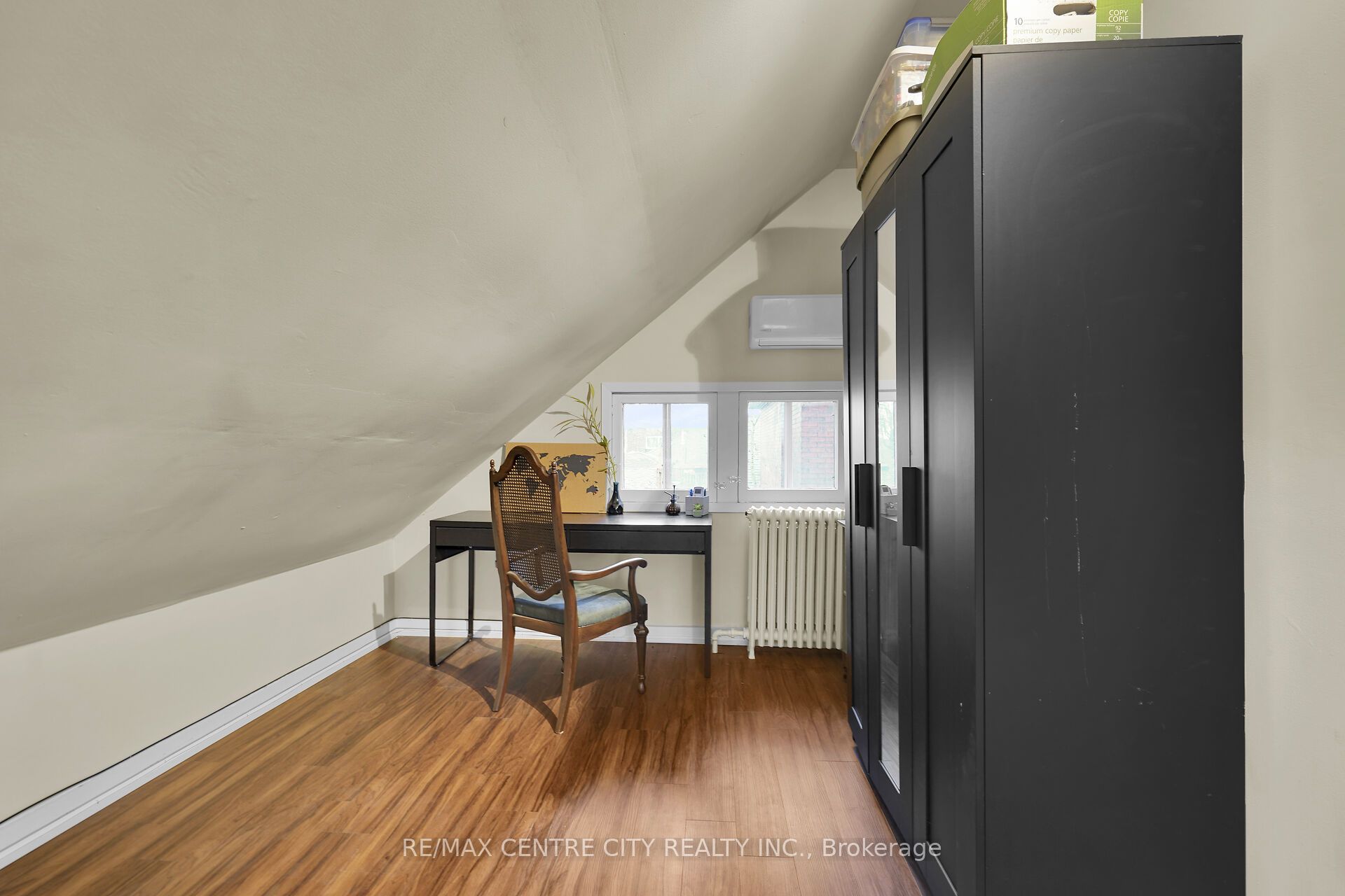 165 Oxford Street Property Photo 37