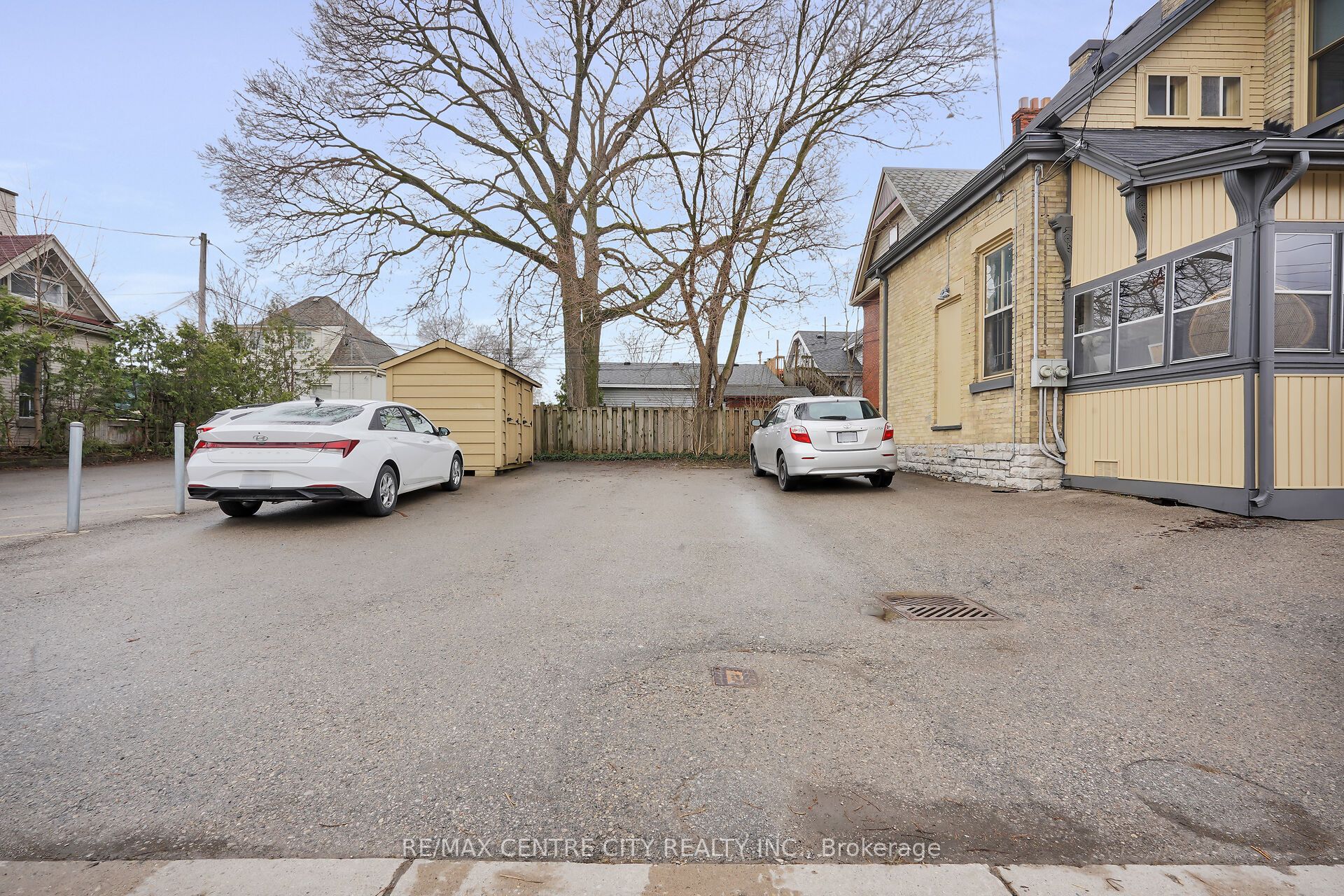 165 Oxford Street Property Photo 45