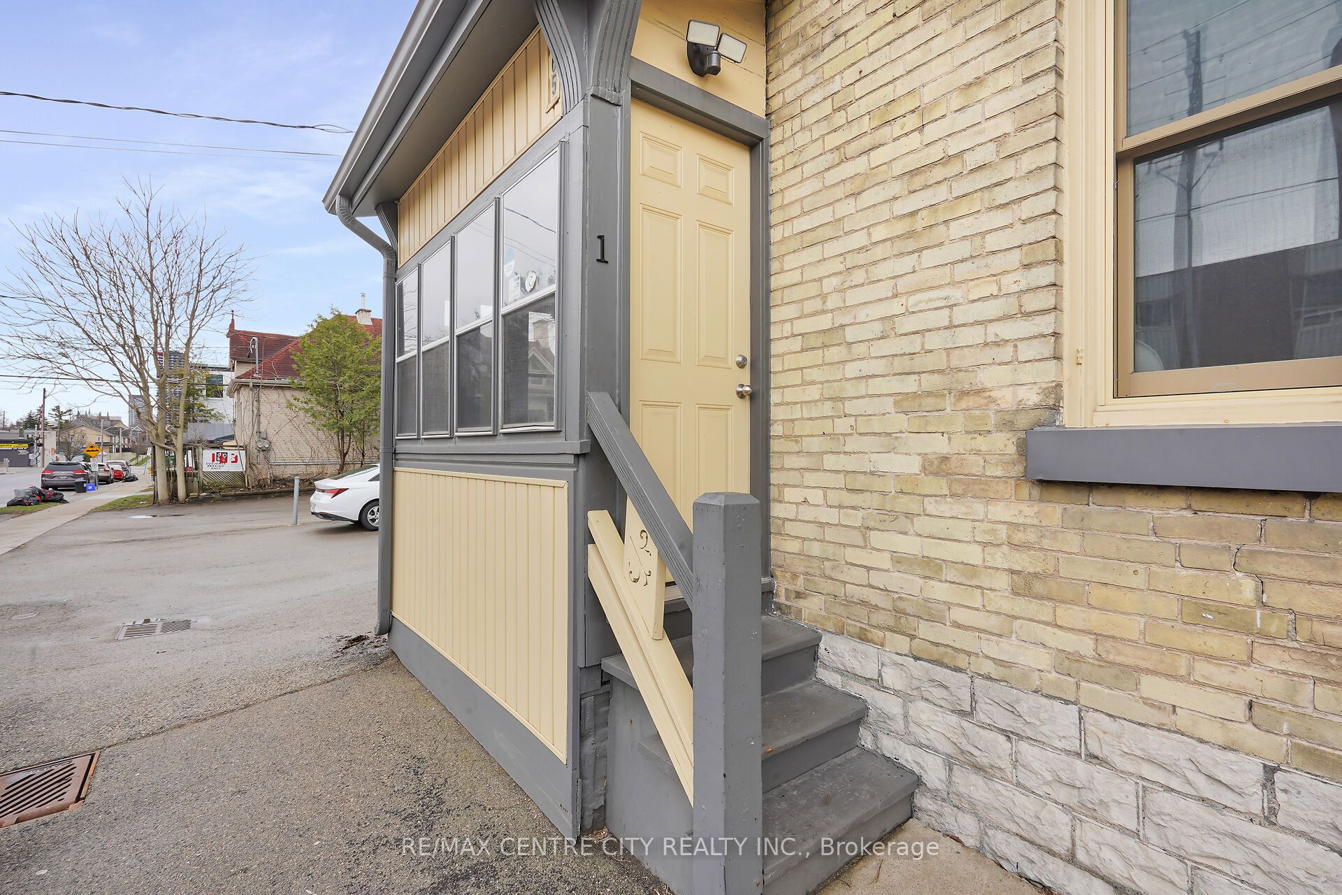 165 Oxford Street Property Photo 48