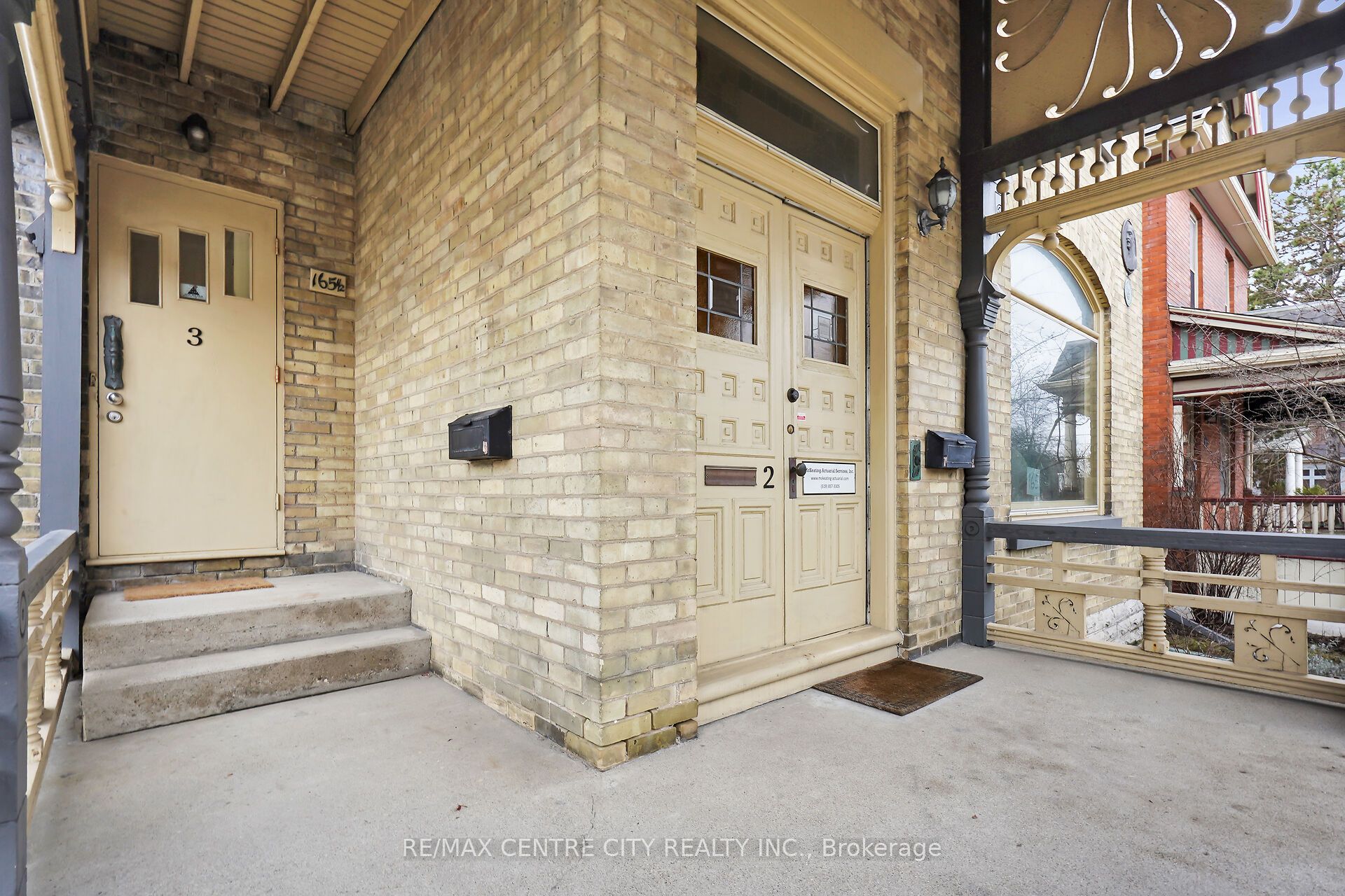 165 Oxford Street Property Photo 49