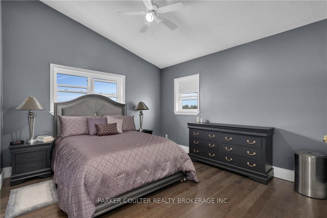 433143 4 Line Property Photo 40