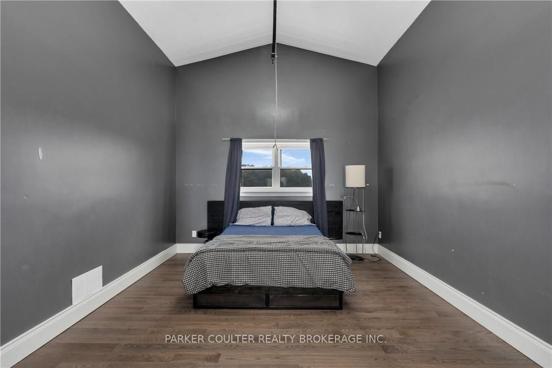 433143 4 Line Property Photo 42