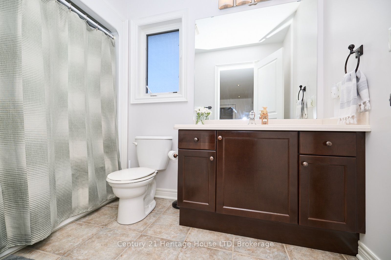 680 Brian Street Property Photo 22