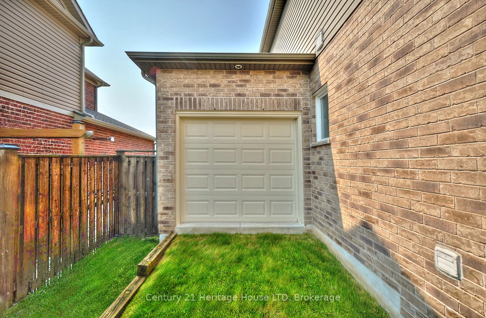 680 Brian Street Property Photo 43