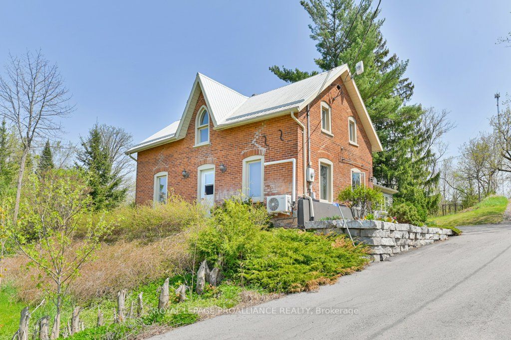 75 Dingman Street Property Photo