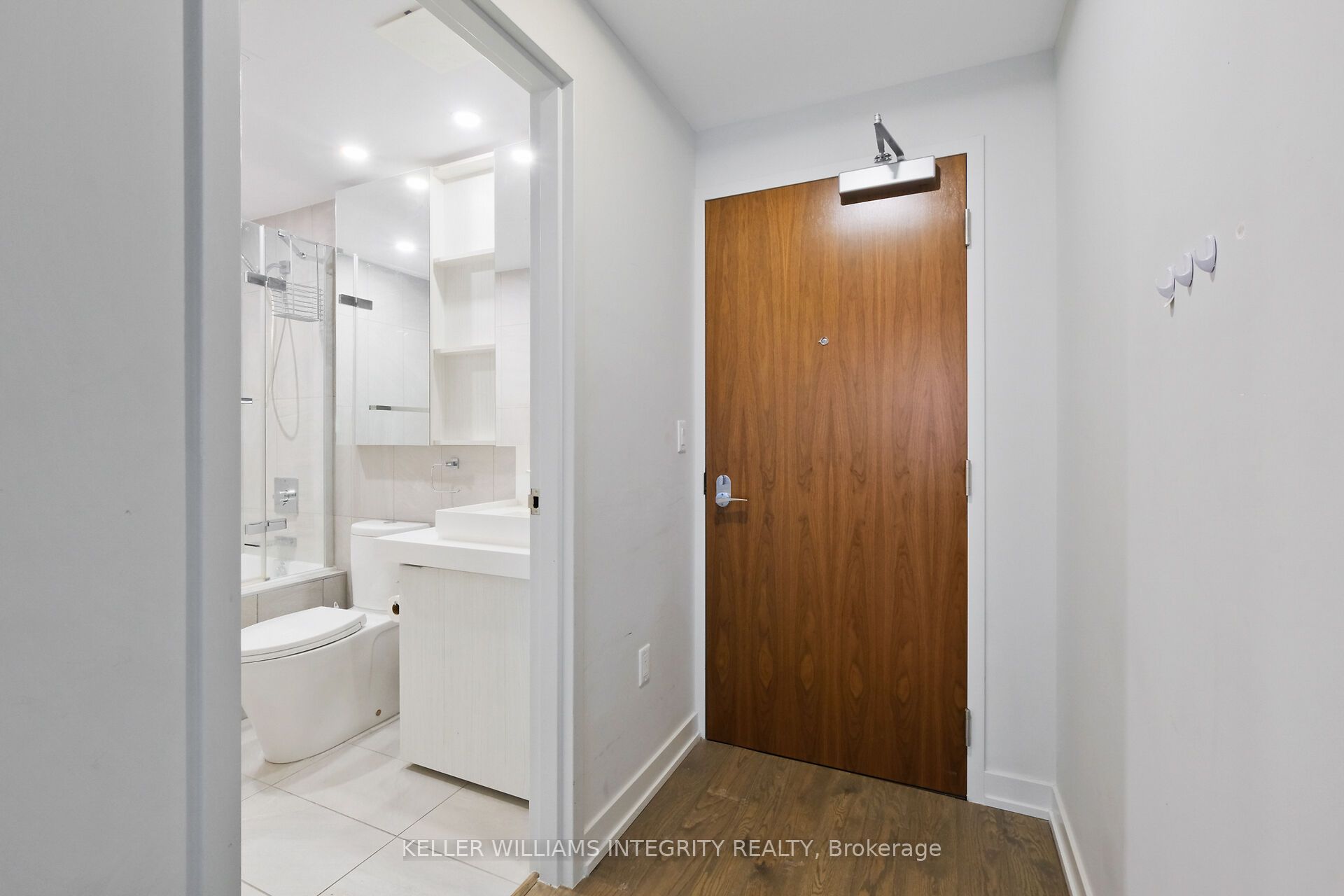 101 Queen Street N 1501 Property Photo 17