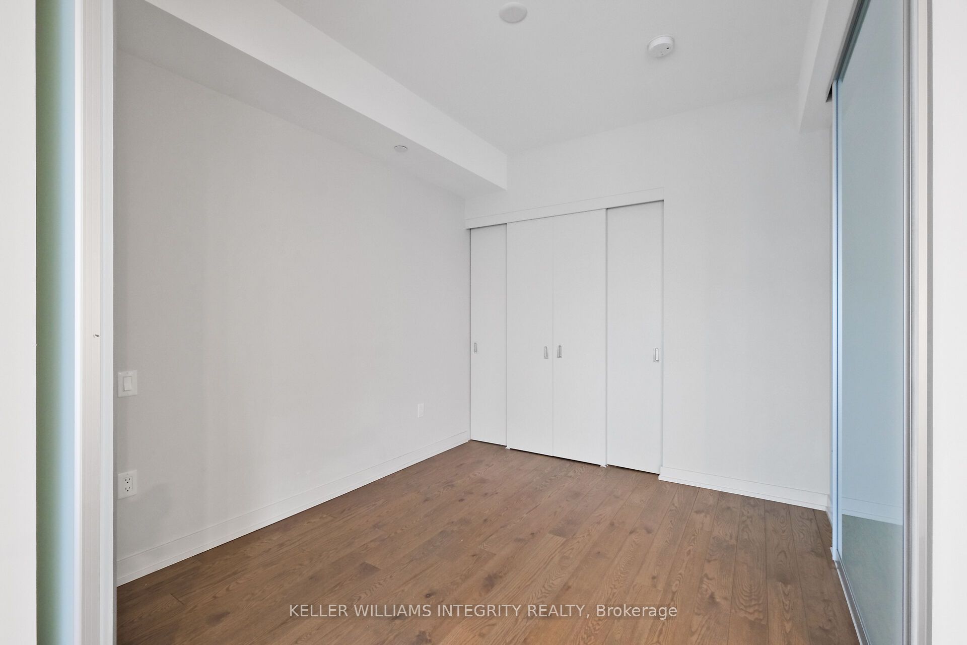 101 Queen Street N 1501 Property Photo 24