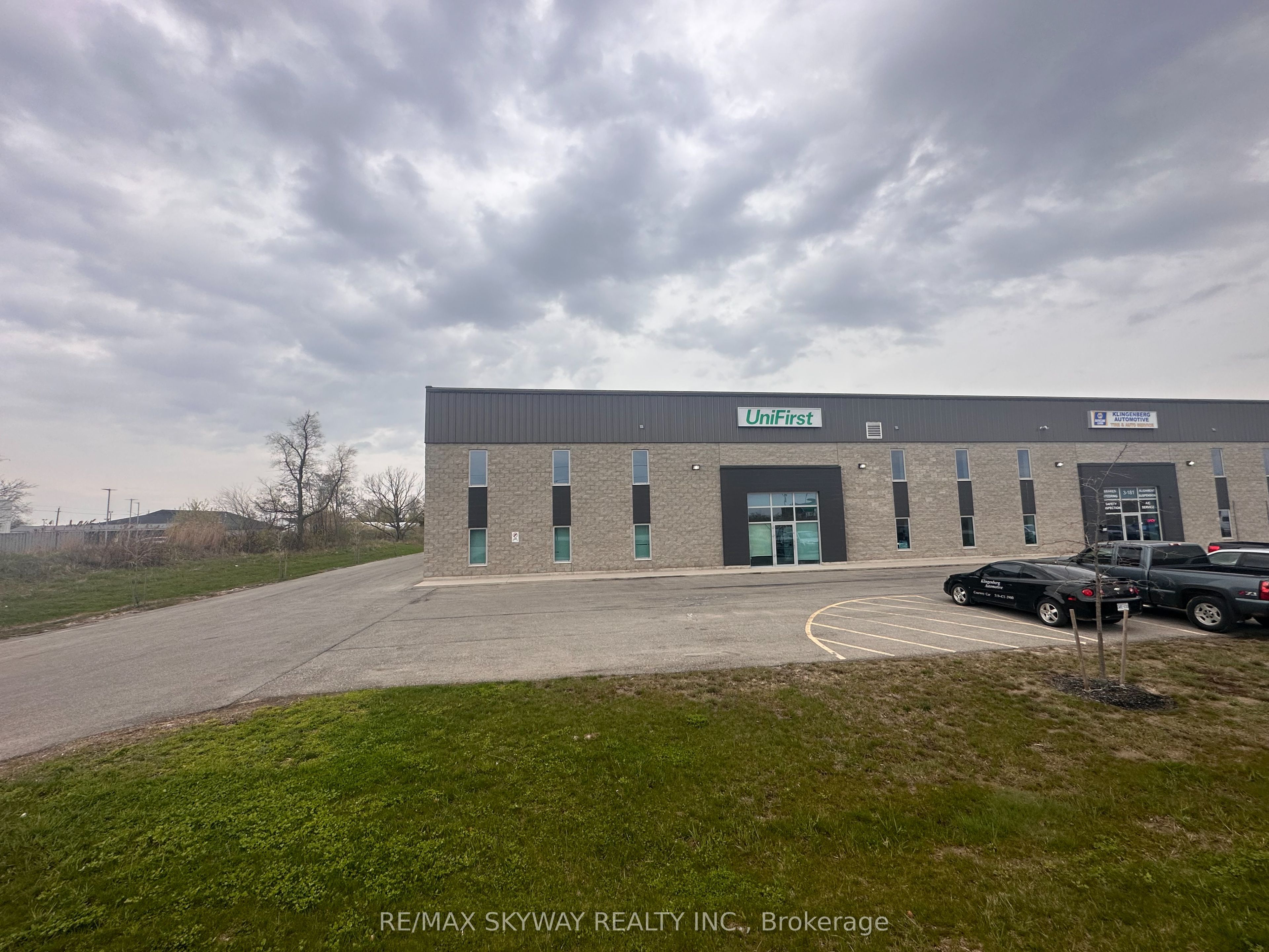 181 Woodall Way Property Photo 1