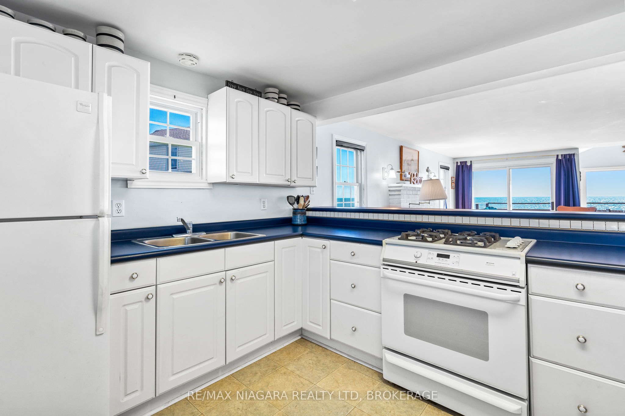 13165 Lakeshore Road Property Photo 11