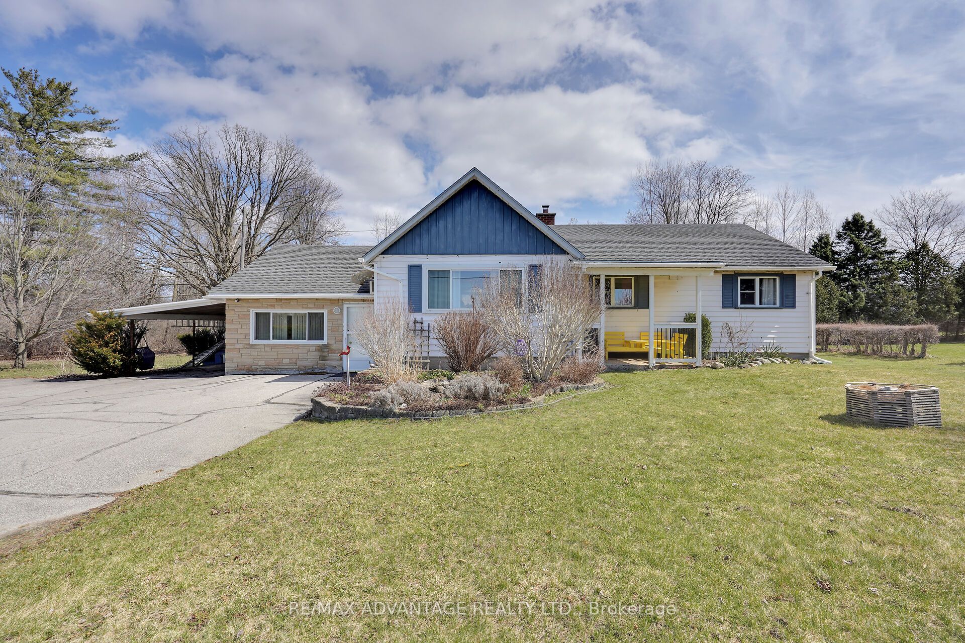 2678 Dorchester Road Property Photo 1