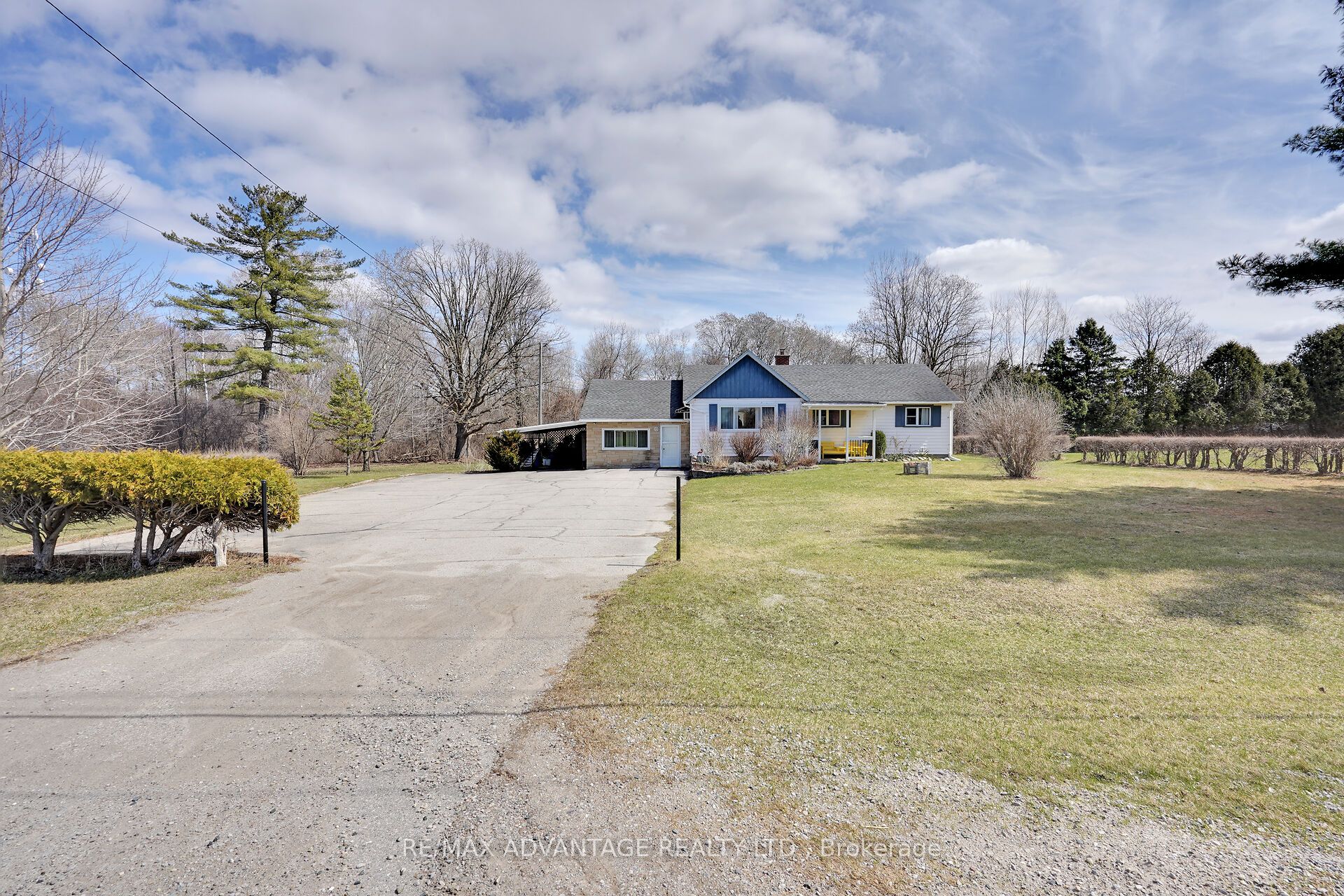 2678 Dorchester Road Property Photo 3