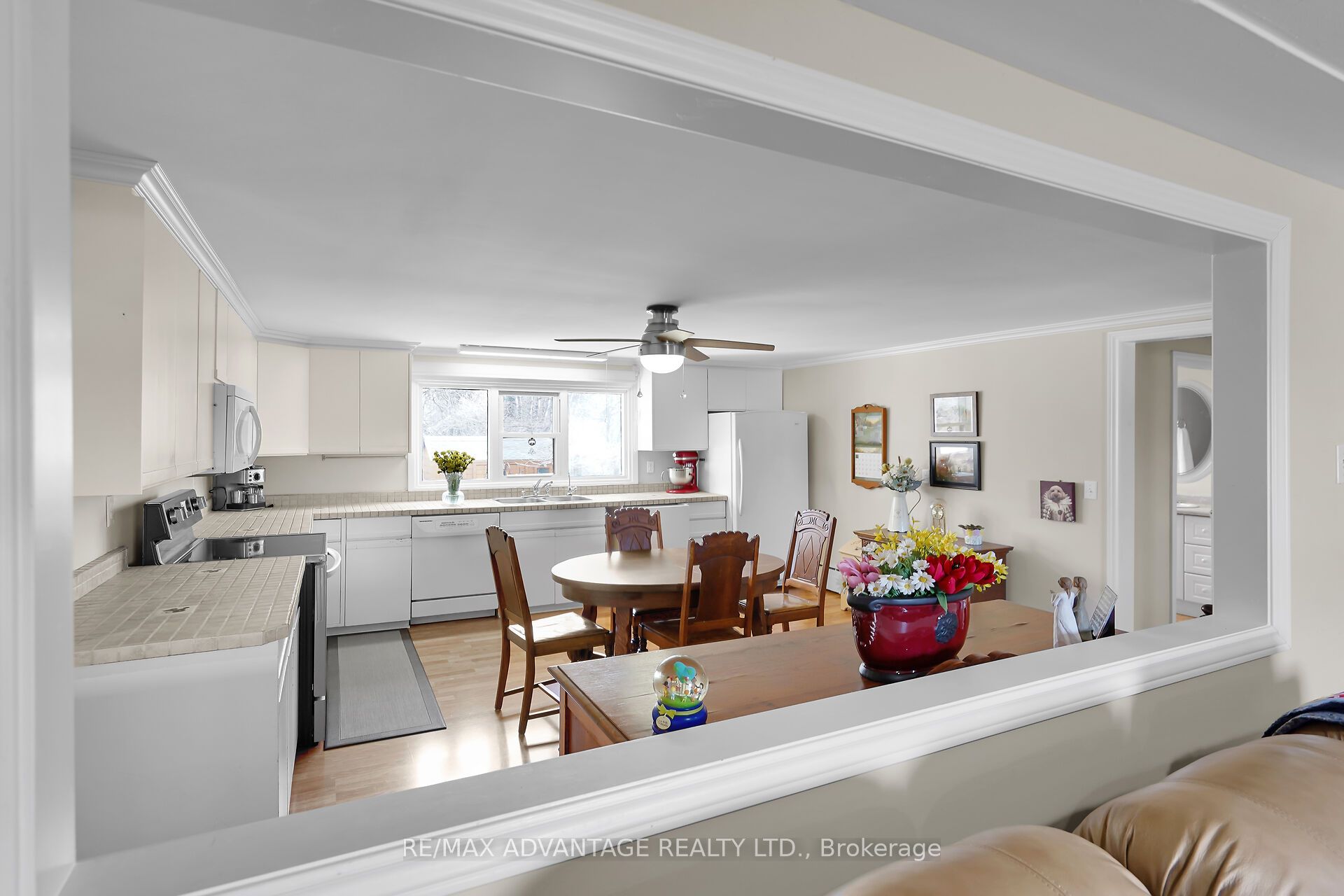 2678 Dorchester Road Property Photo 6