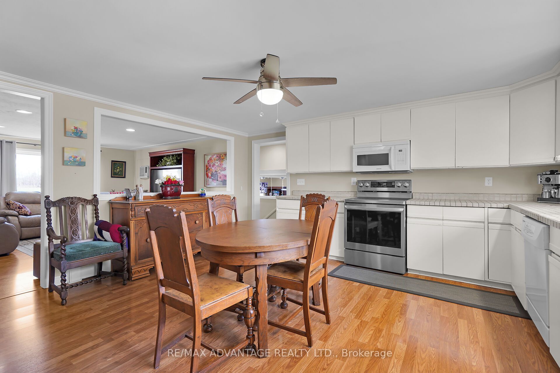 2678 Dorchester Road Property Photo 13