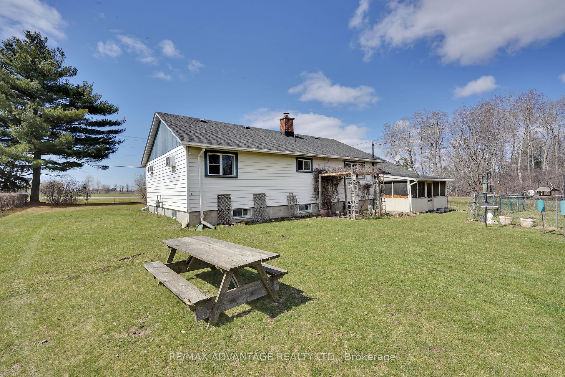 2678 Dorchester Road Property Photo 36