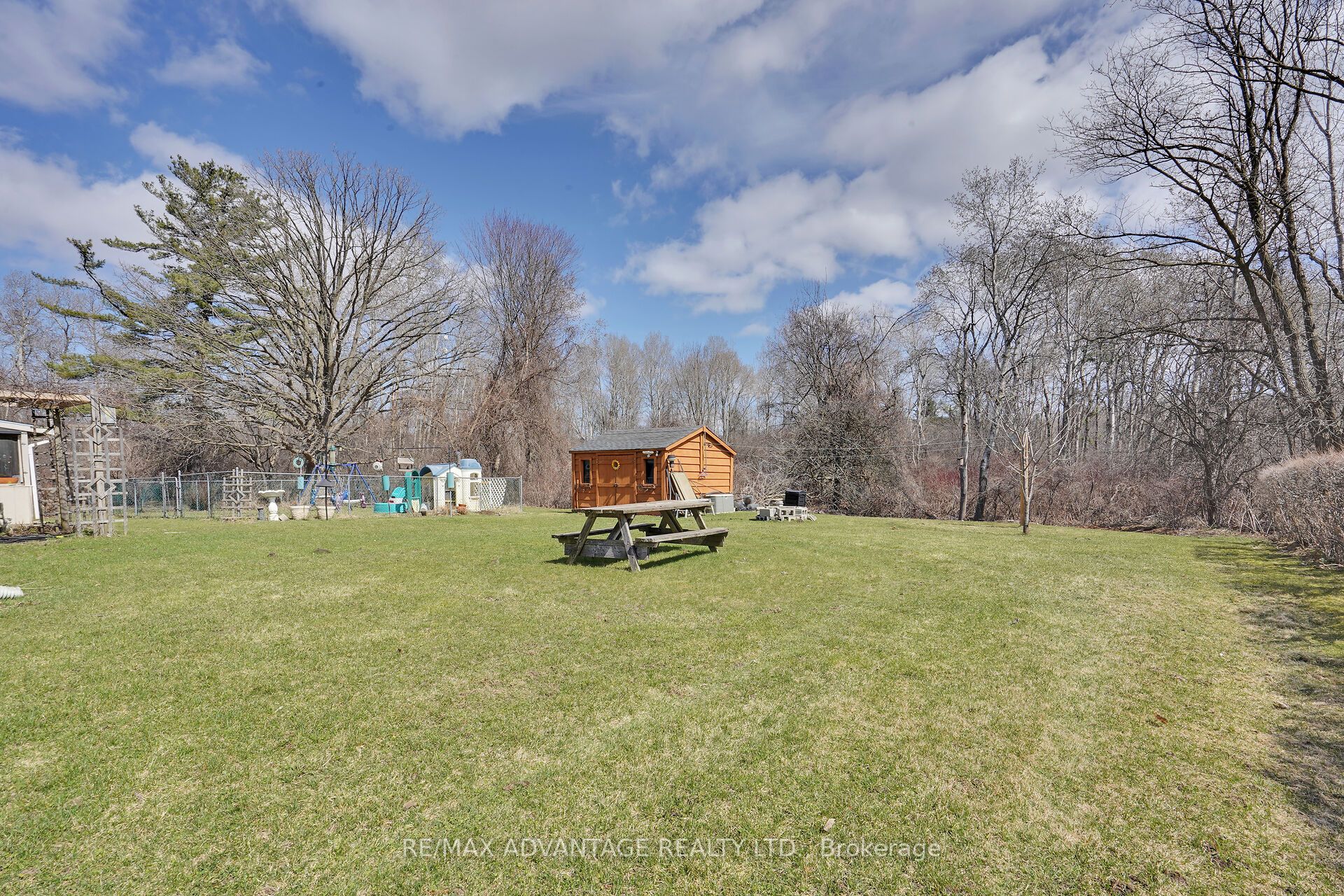 2678 Dorchester Road Property Photo 39